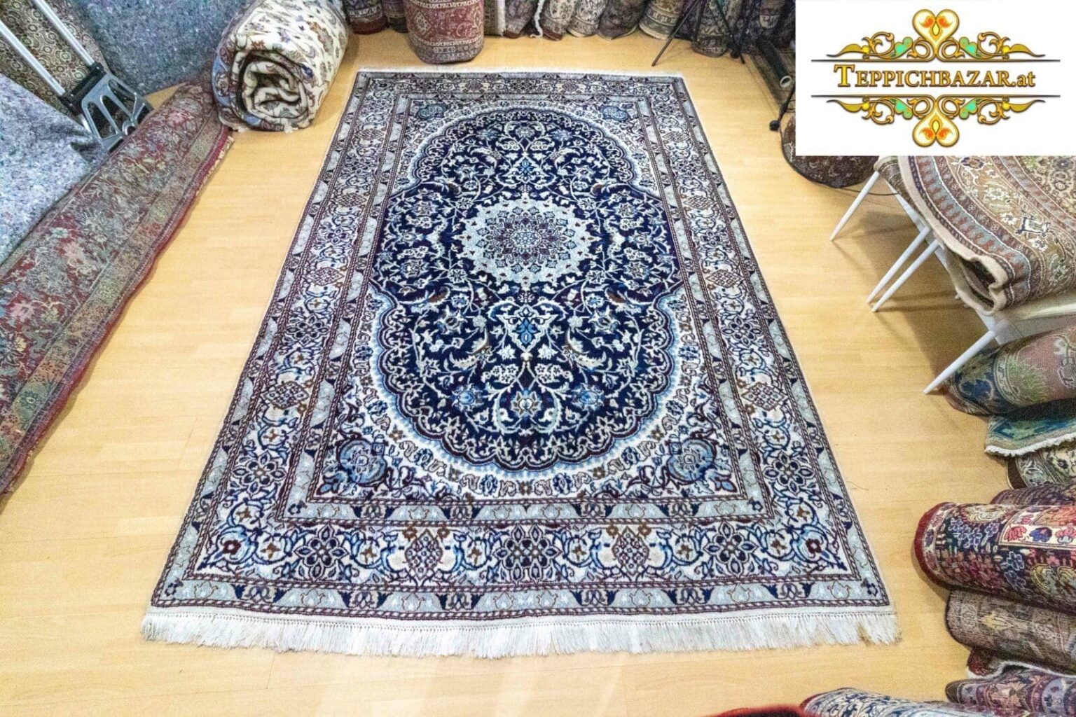 Perserteppich Nain 305 x 205 cm Seide handgeknüpft (Verkauft)