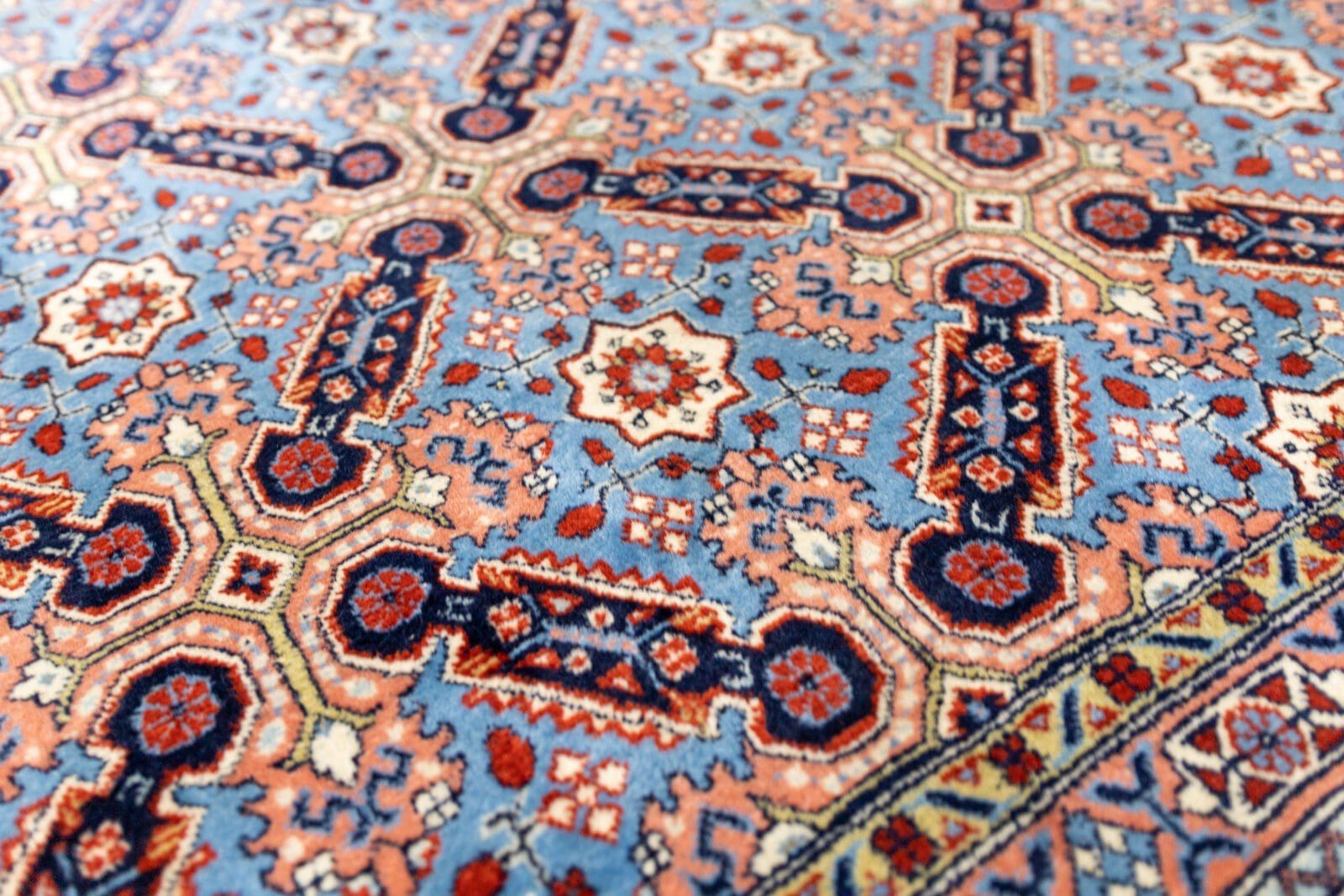 Perserteppich Täbriz ca. 340 x 253 cm handgeknüpft (Verkauft)