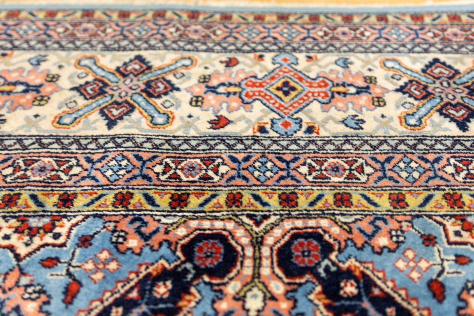 Perserteppich Täbriz ca. 340 x 253 cm handgeknüpft (Verkauft)