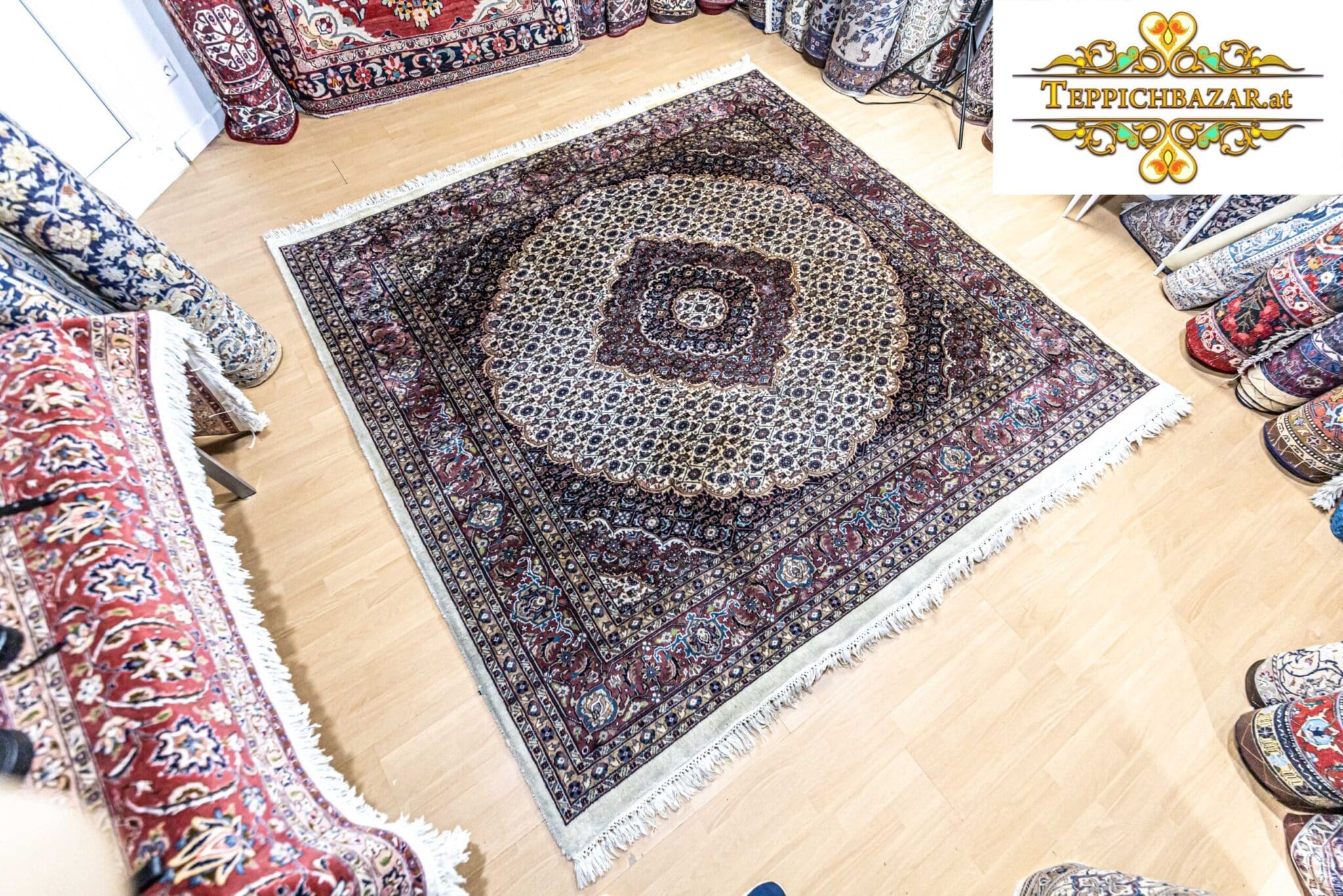 Orientteppich Moud ca 250x250 cm Wolle handgeknüpft (Verkauft)