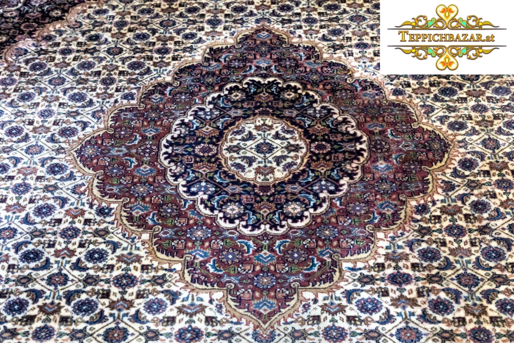 Orientteppich Moud ca 250x250 cm Wolle handgeknüpft (Verkauft)