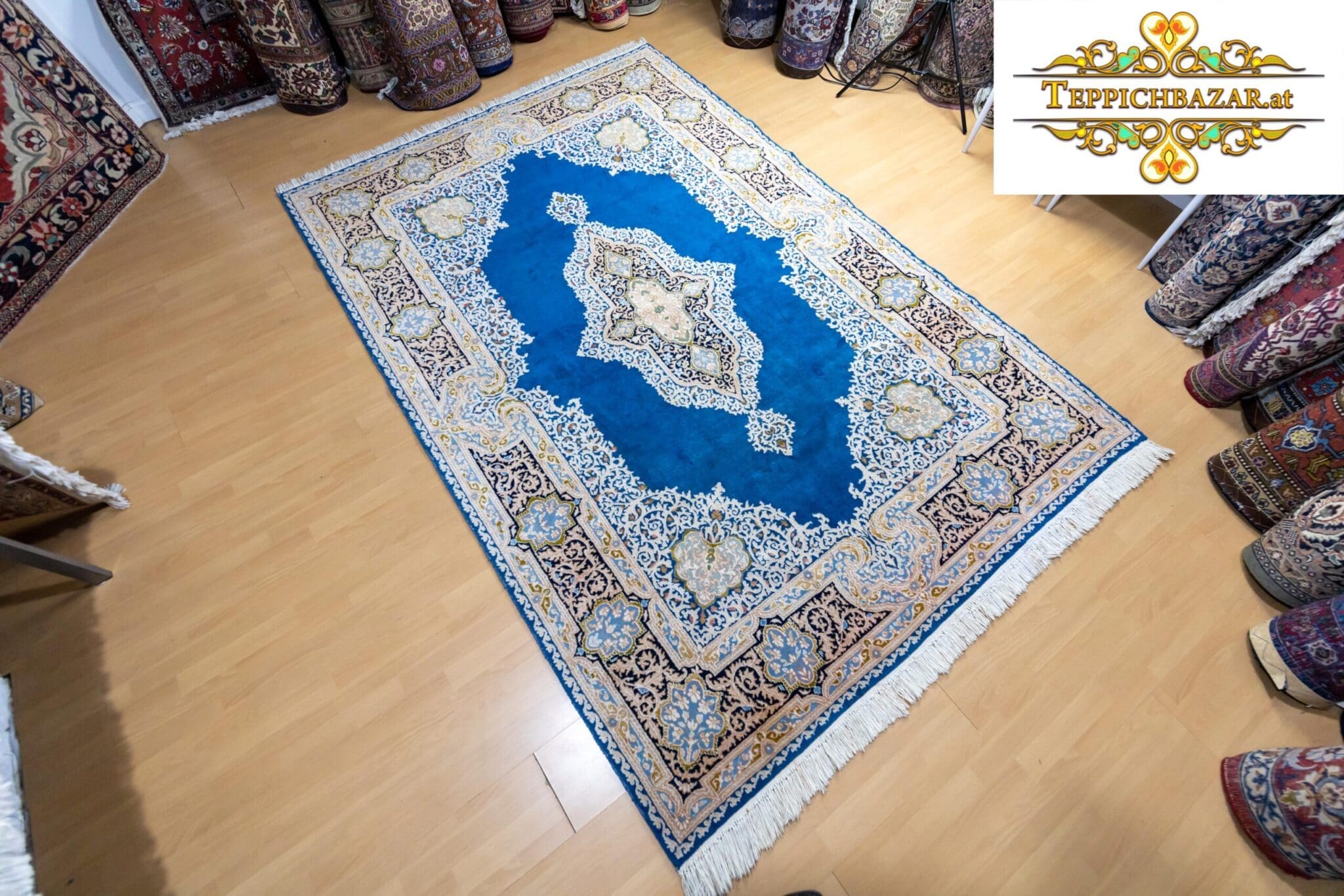 teppichladen-teppichbazar-orientteppich-perserteppich-wien-2-of-17-1-scaled Perserteppich Kerman ca. 272x182 cm Wolle handgeknüpft (Verkauft)