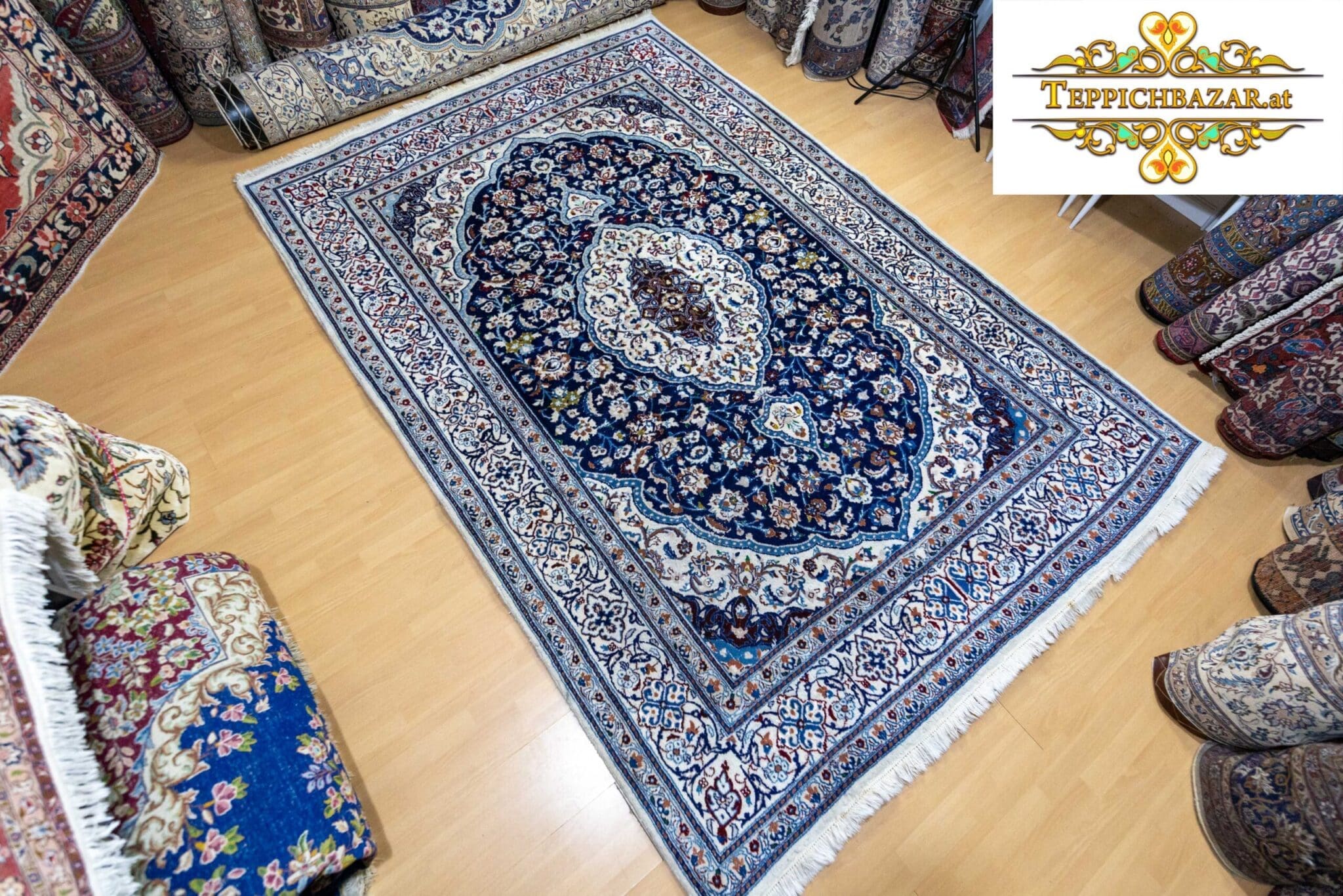 Perserteppich Nain ca. 290 x 203 cm handgeknüpft (Verkauft)