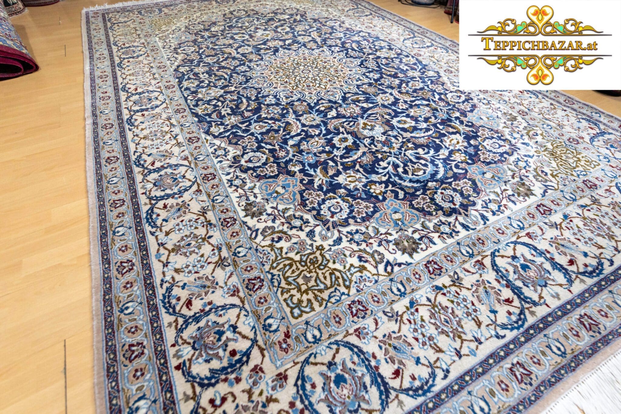 Perserteppich Nain 320 x 210 cm Wolle handgeknüpft (Verkauft)