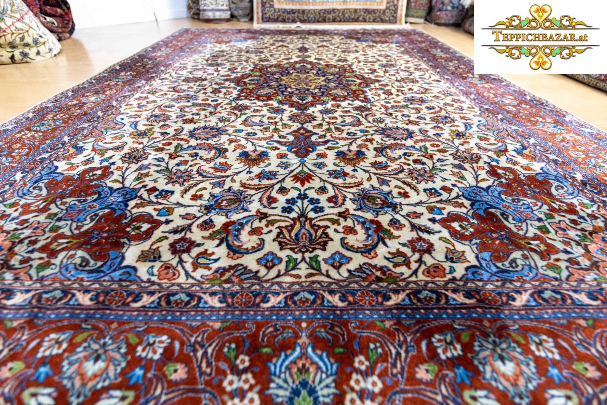 Perserteppich Isfahan 291 x 209 cm Wolle handgeknüpft (Verkauft)