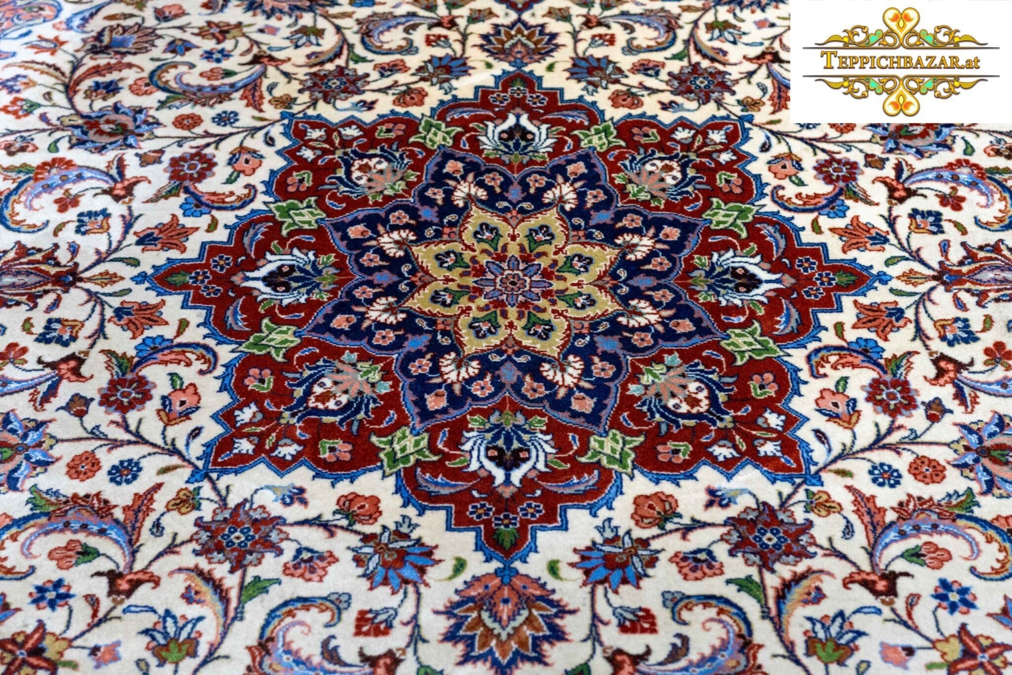 Perserteppich Isfahan 291 x 209 cm Wolle handgeknüpft (Verkauft)