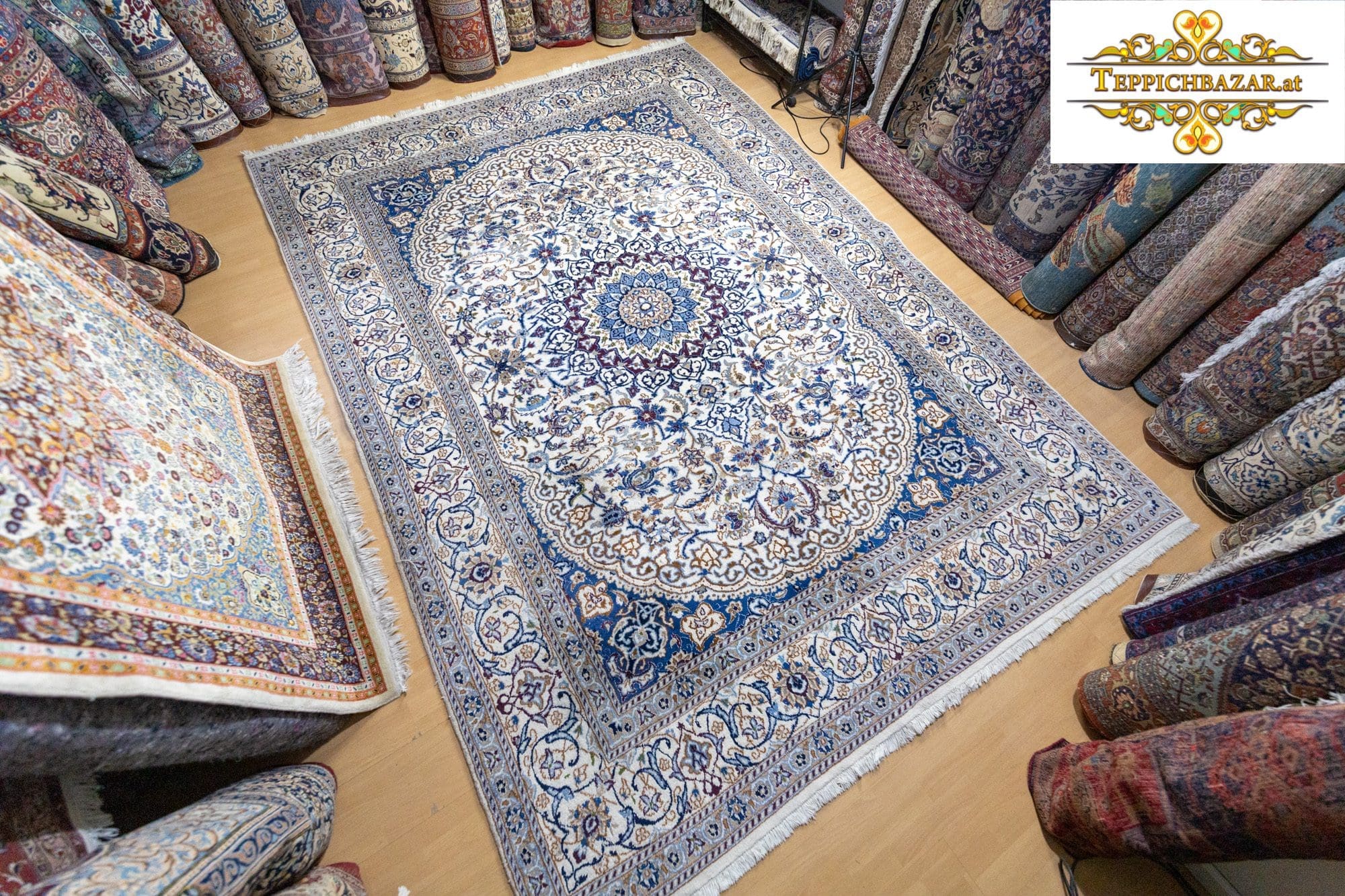 Perserteppich Nain 350 x 246 cm Wolle handgeknüpft (Verkauft)