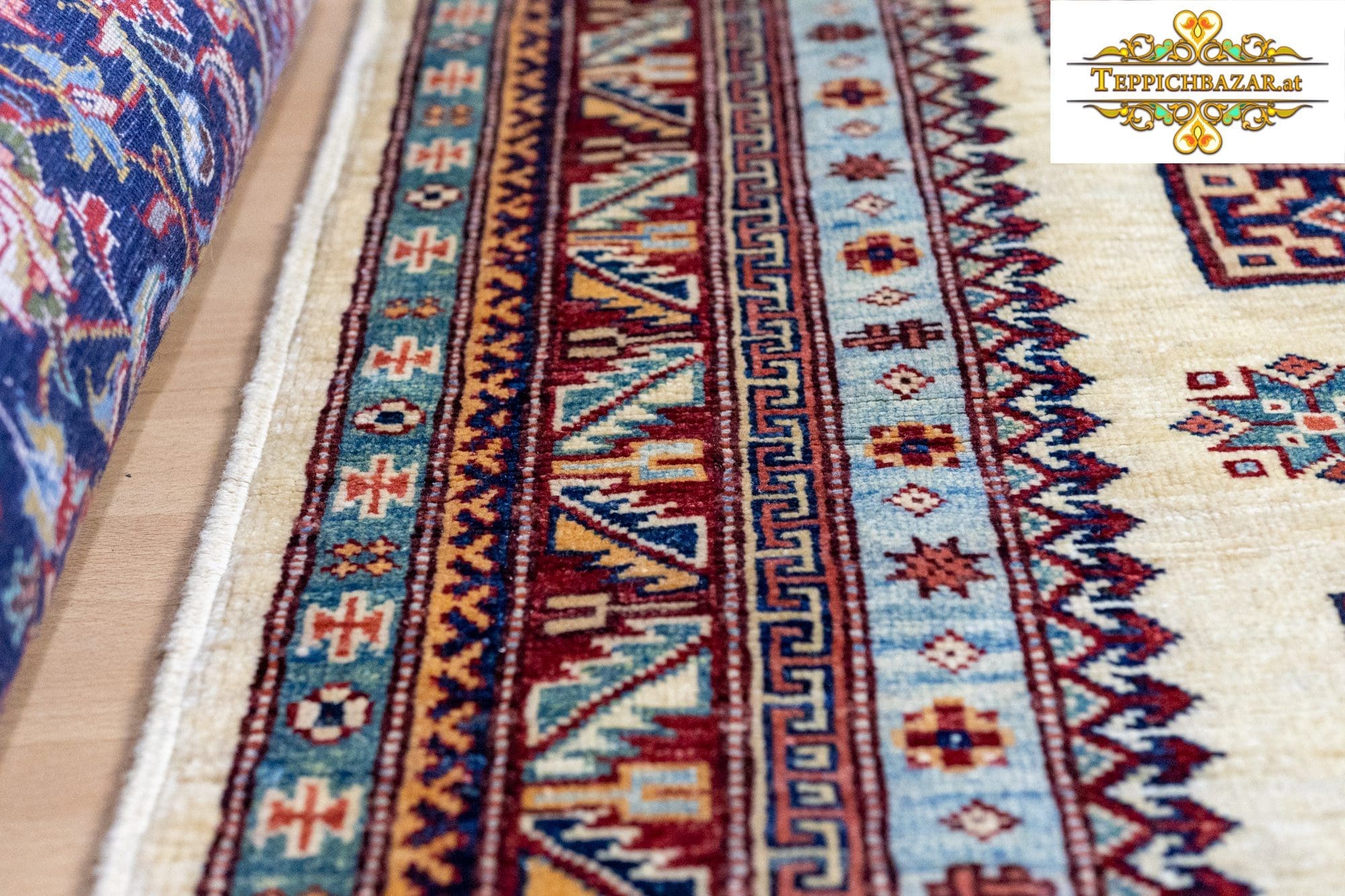 Orientteppich Kazak 199 x 149 cm handgeknüpft (Verkauft)