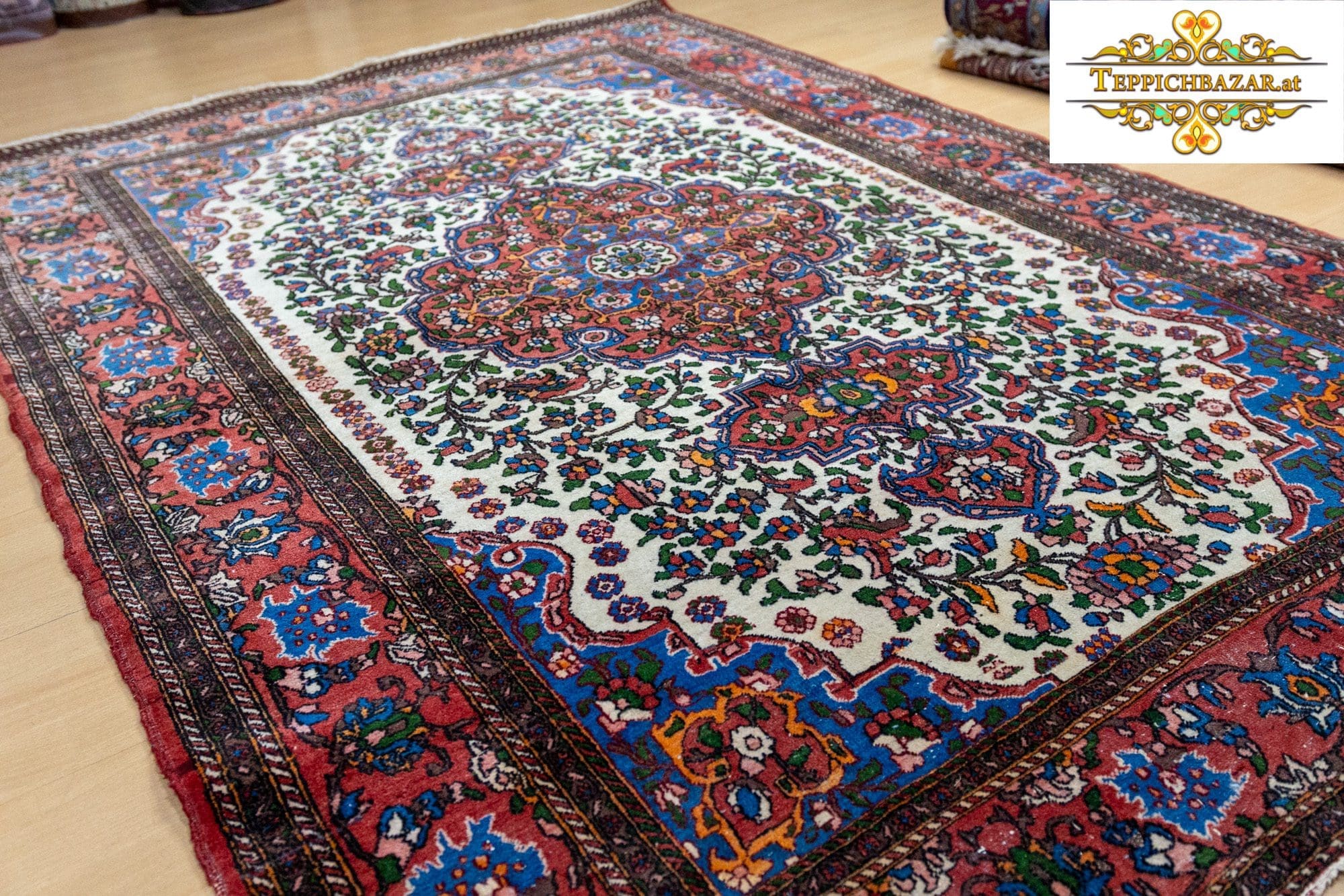 Perserteppich Isfahan 215x145cm Wolle handgeknüpft (Verkauft)