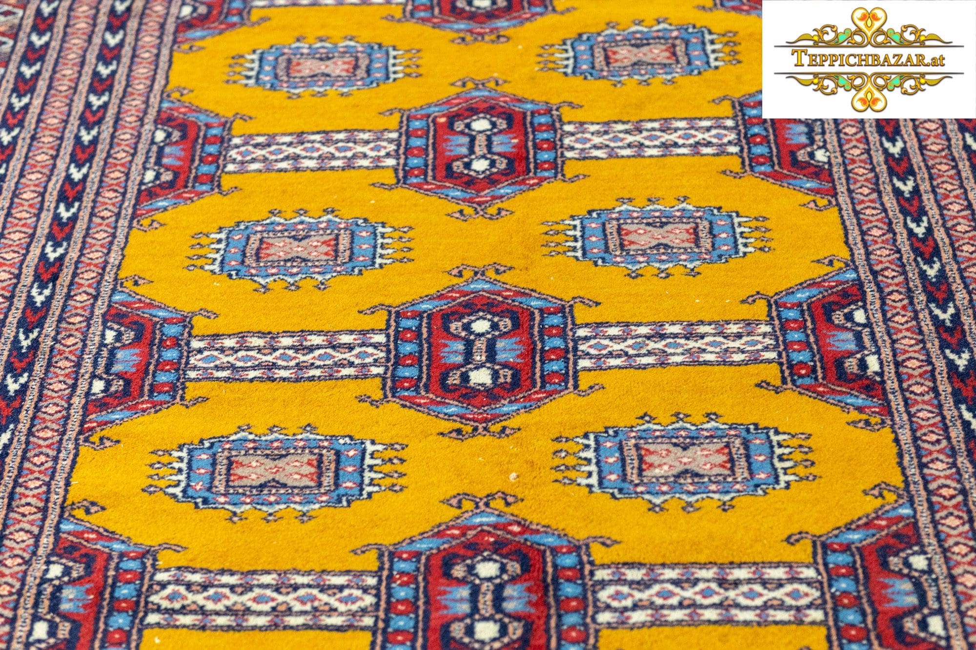 Orientteppich Buchara 193 x 127 cm handgeknüpft (Verkauft)