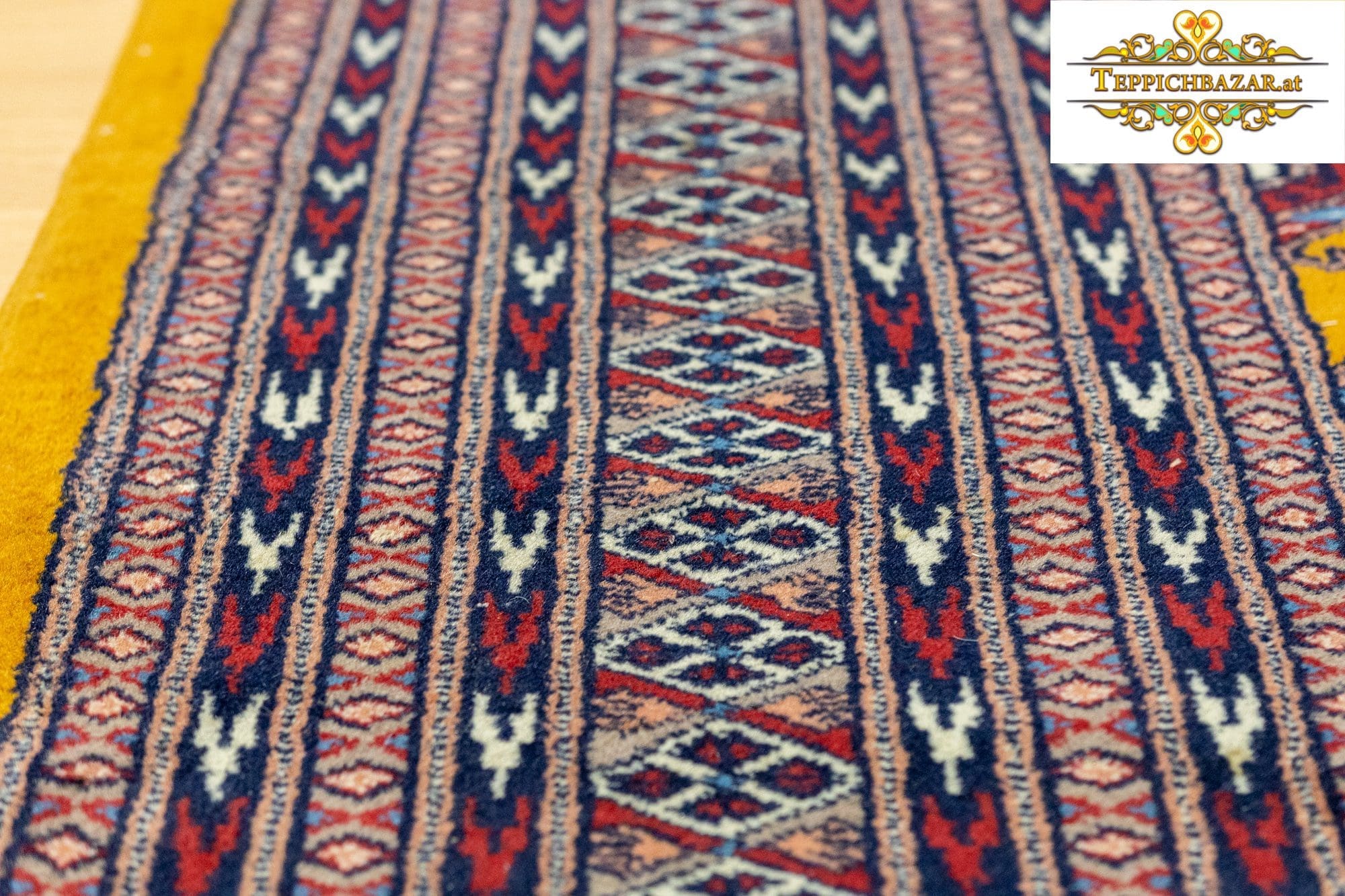 Orientteppich Buchara 193 x 127 cm handgeknüpft (Verkauft)