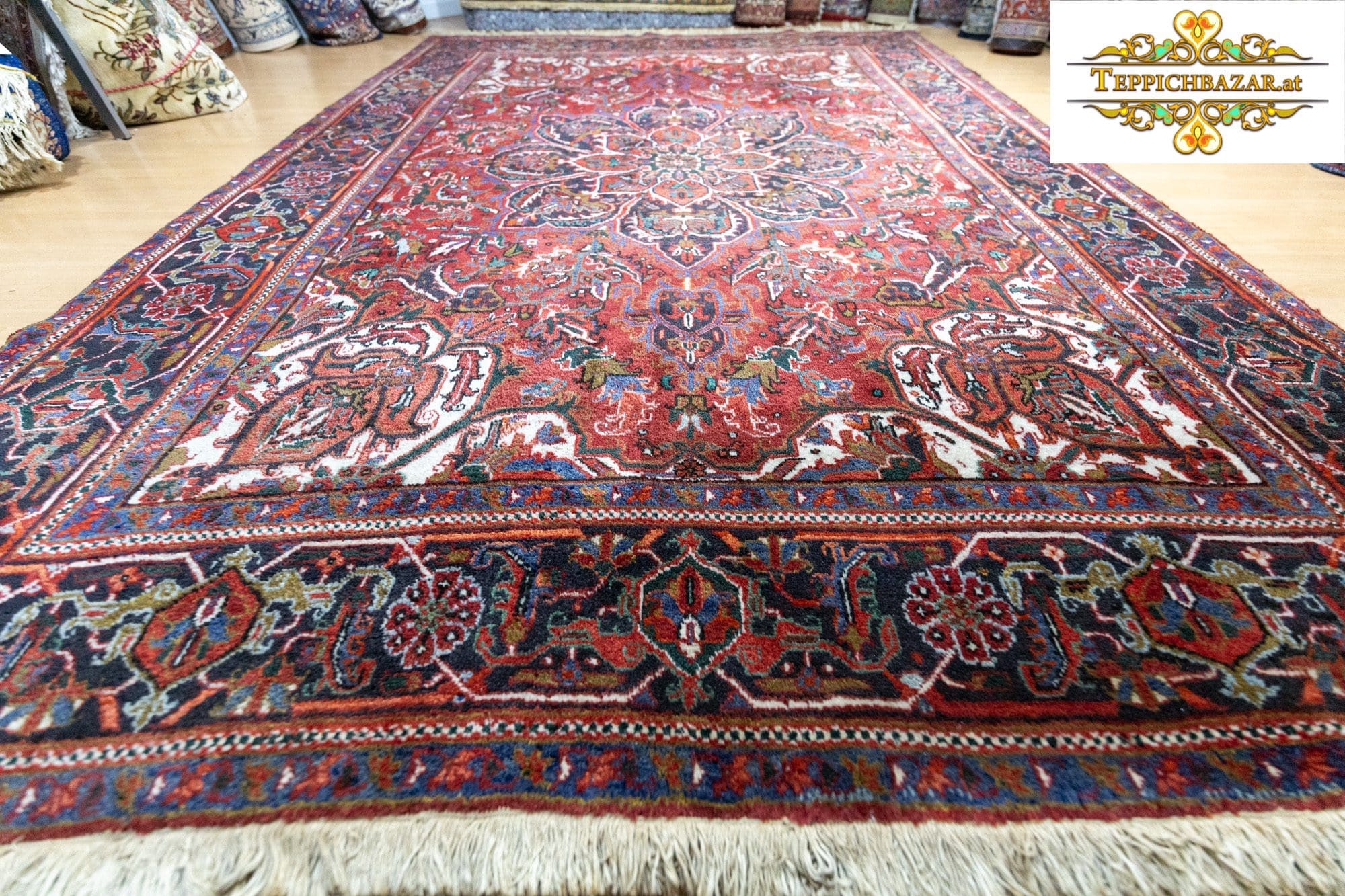 Perserteppich Heriz 328 x 235 cm Wolle handgeknüpft (Verkauft)