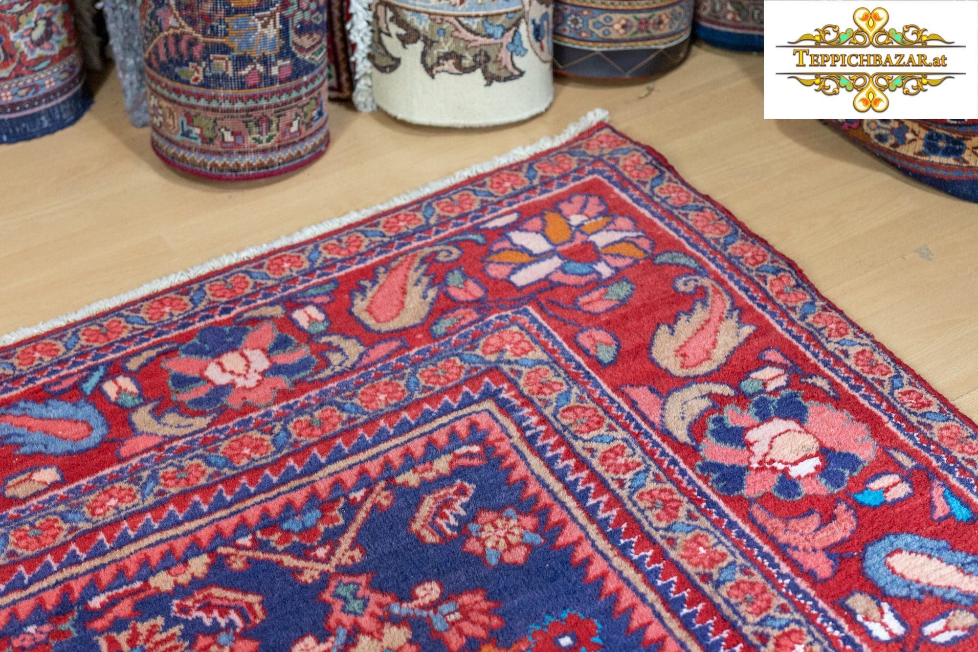 Perserteppich Lilian 320 x 216 cm Wolle handgeknüpft (Verkauft)