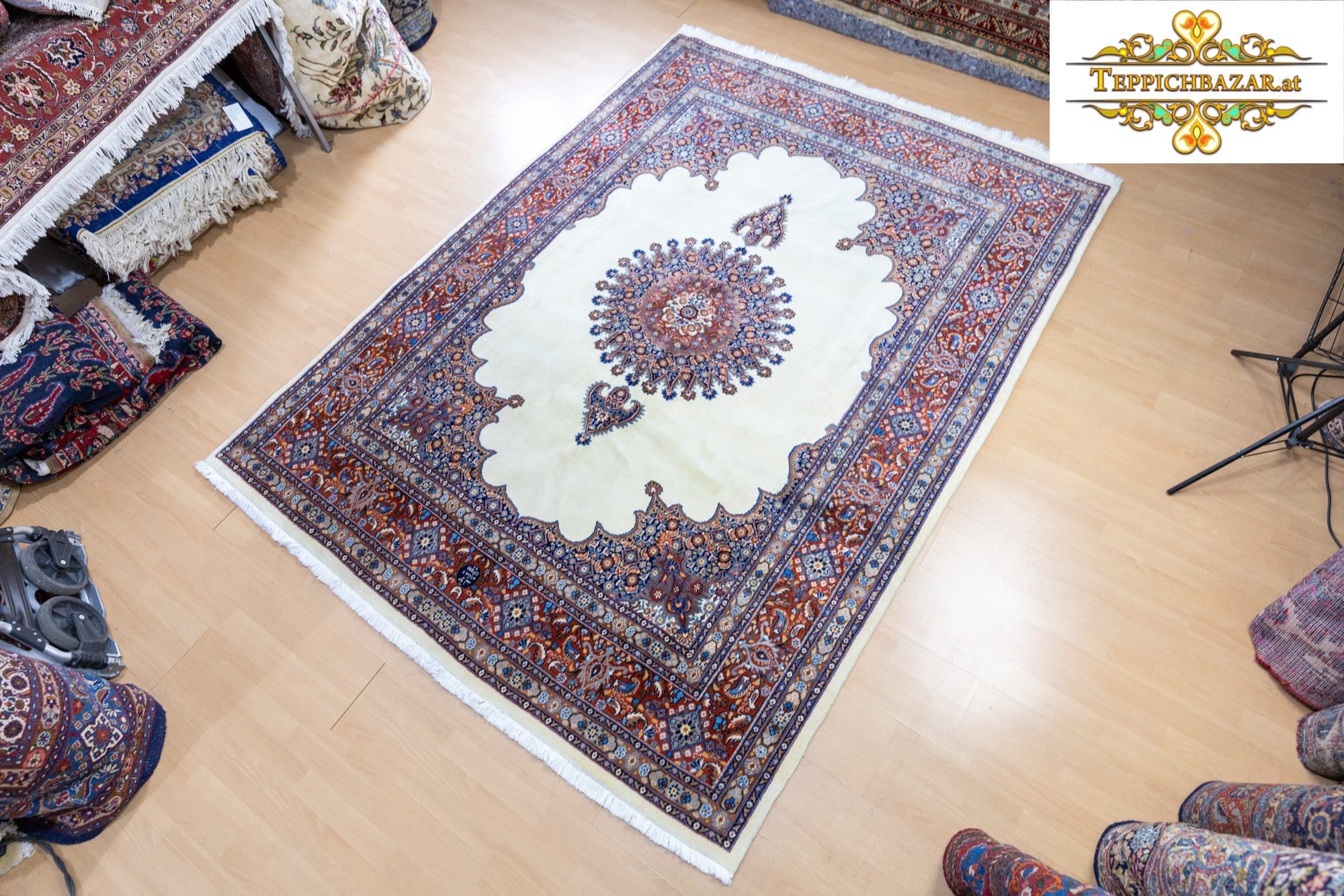 Perserteppich Moud 254 x 193 cm Wolle handgeknüpft (Verkauft)
