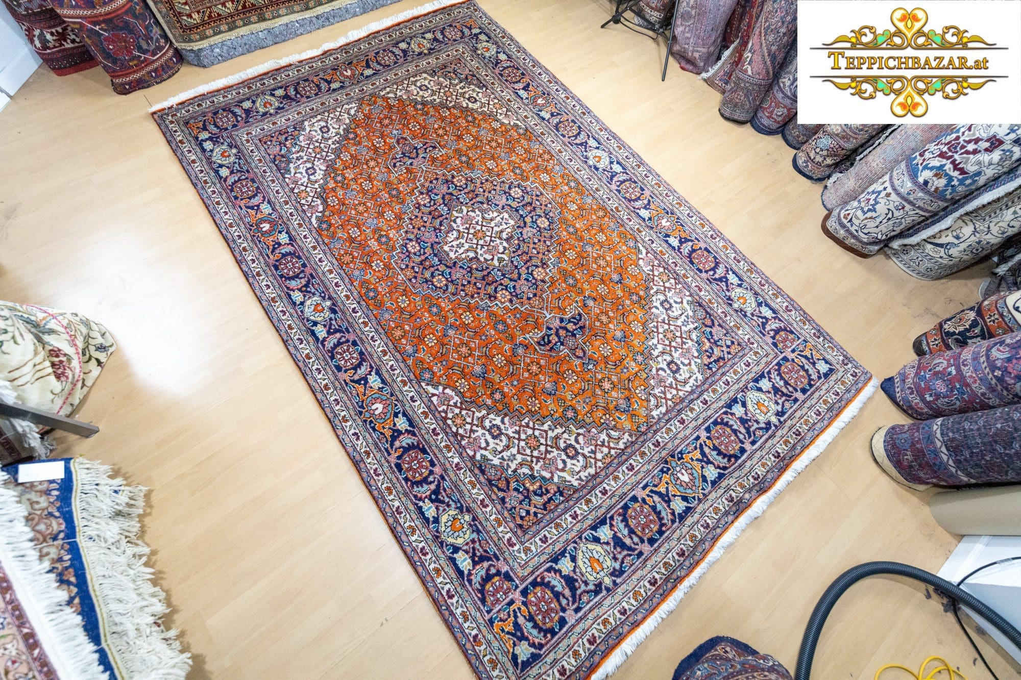 Perserteppich Täbriz 308 x 196 cm handgeknüpft (Verkauft)