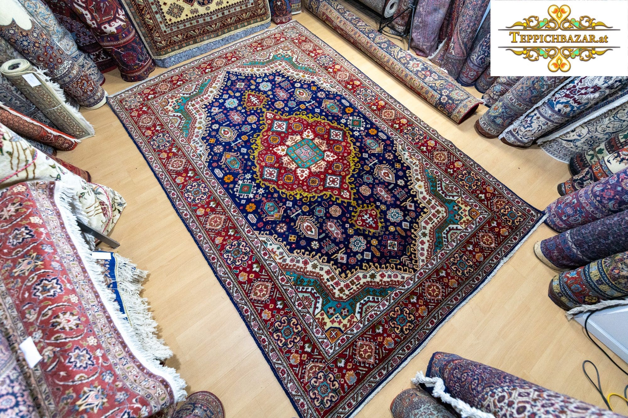 Perserteppich Täbriz ca. 332 x 221 cm handgeknüpft (Verkauft)