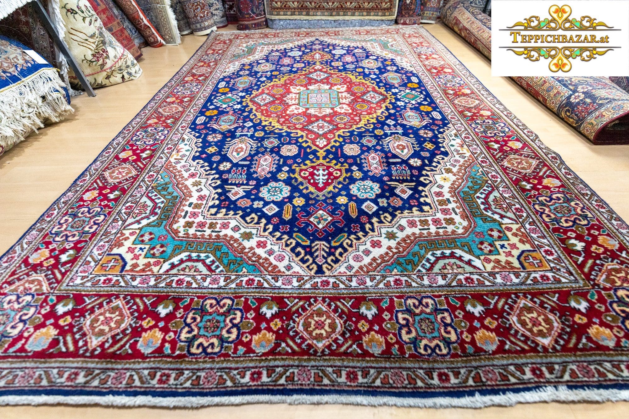 Perserteppich Täbriz ca. 332 x 221 cm handgeknüpft (Verkauft)