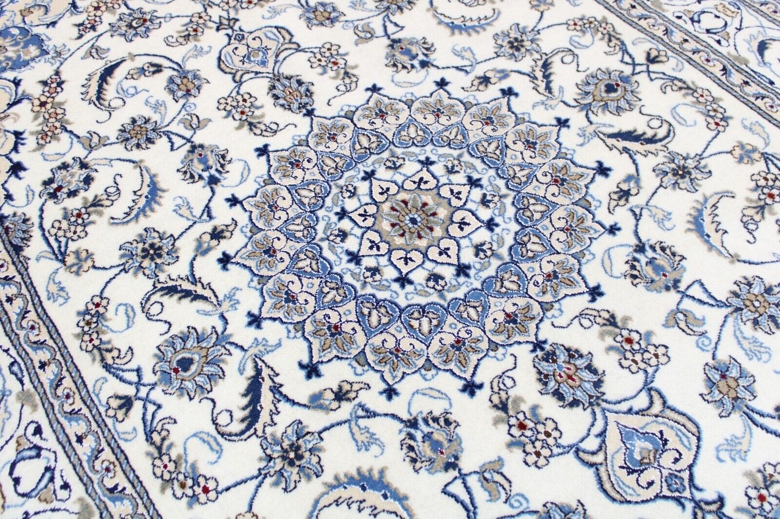 Handgeknüpfter Nain Perserteppich, 290 × 197 cm, Wolle