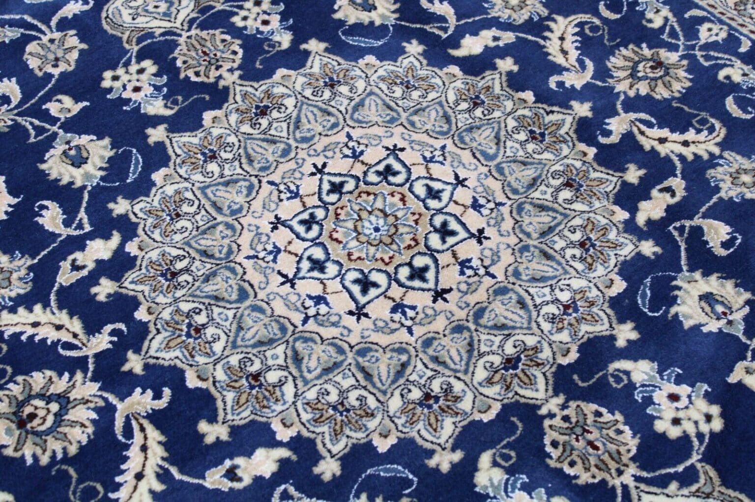 h1-originaler-perserteppich-nain-kashmari-neuer-teppich-in-den-maben-296-cm-5 Perserteppich Nain 296 x 197 cm Wolle handgeknüpft