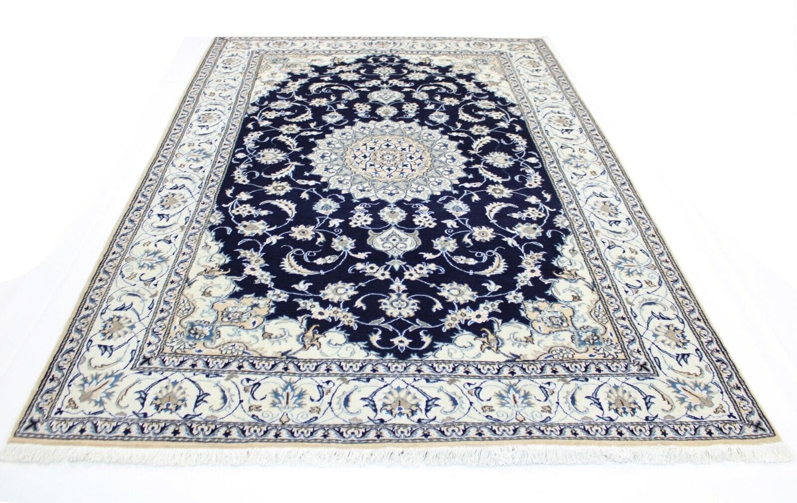 Nain Perserteppich aus Iran, 290 × 197 cm