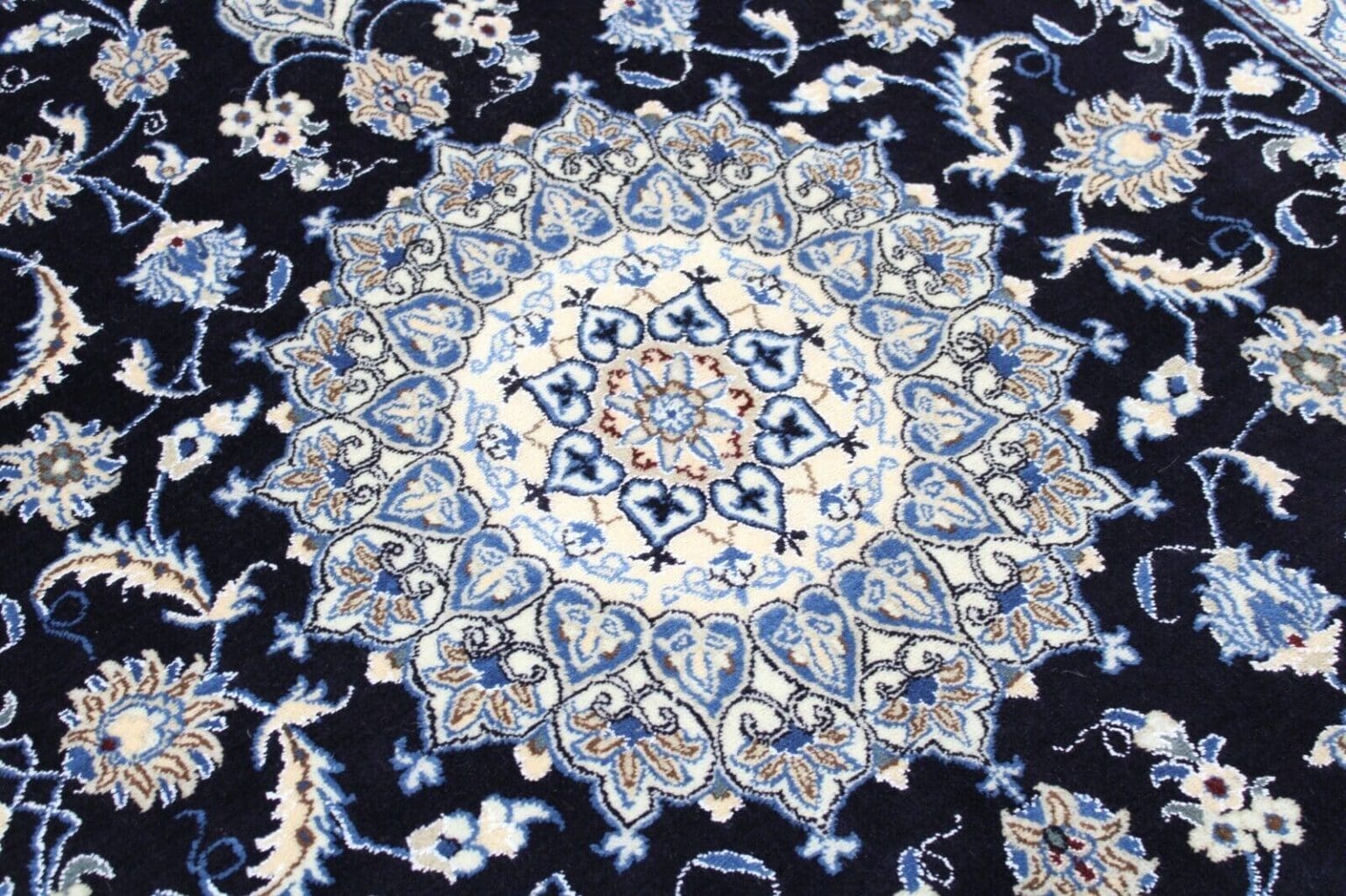 h1-originaler-perserteppich-nain-neue-ware-296-cm-x-195-cm-nr-93-in-4 Perserteppich Nain 296 x 195 cm Wolle handgeknüpft