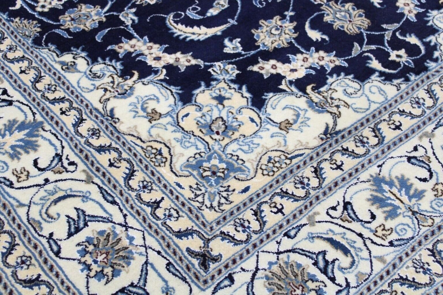 Perserteppich Nain 297 cm x 196 cm Wolle handgeknüpft