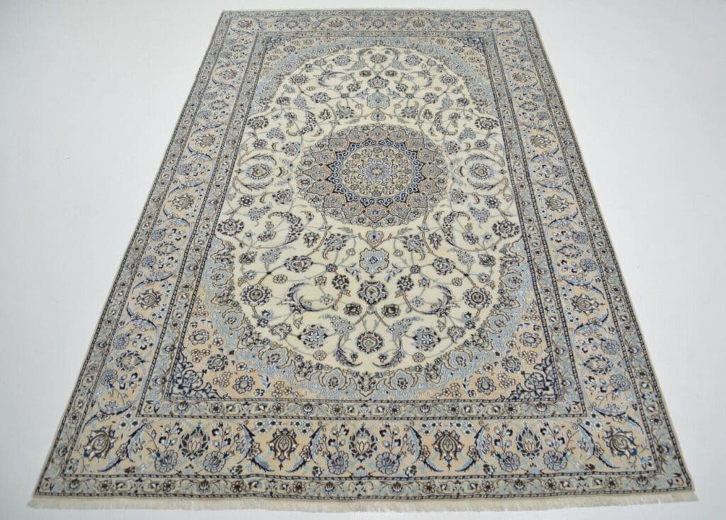 Orientteppich Nain ca. 297 x 190 cm Wolle handgeknupft