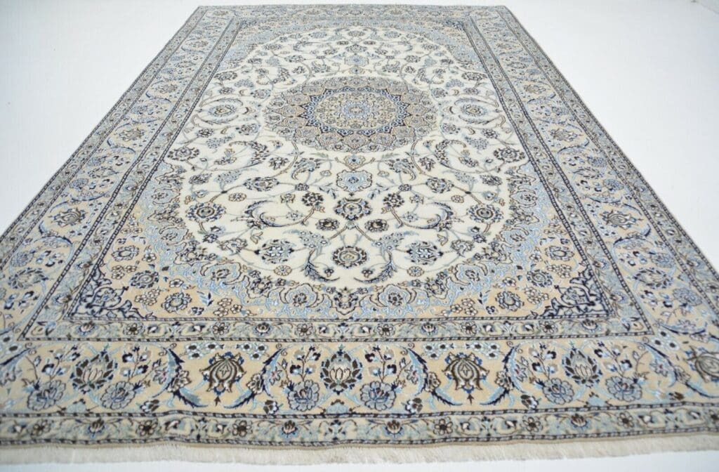Orientteppich Nain ca. 297 x 190 cm Wolle handgeknupft