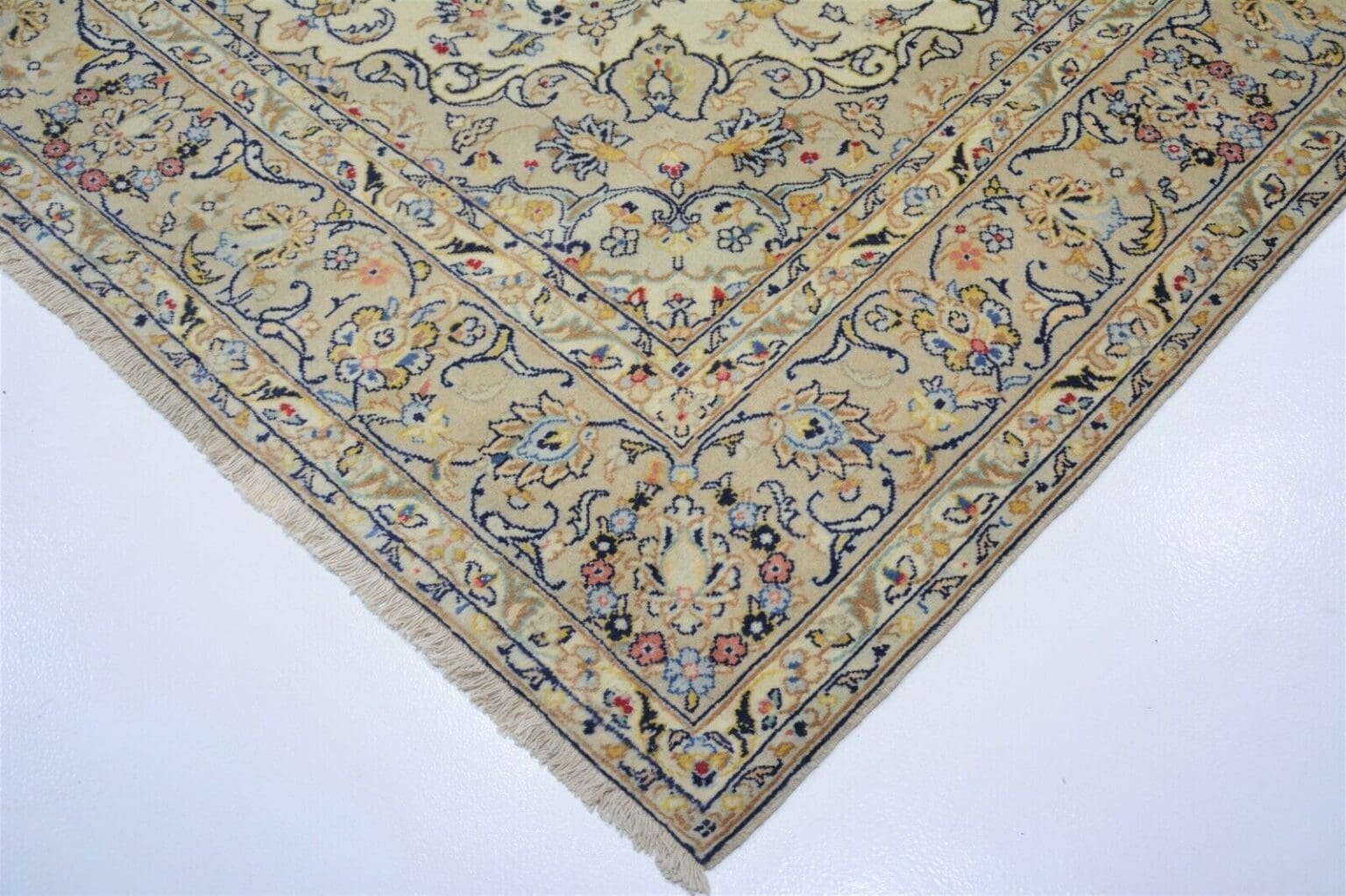 Perserteppich Isfahan 287 x 195 cm Wolle handgeknüpft