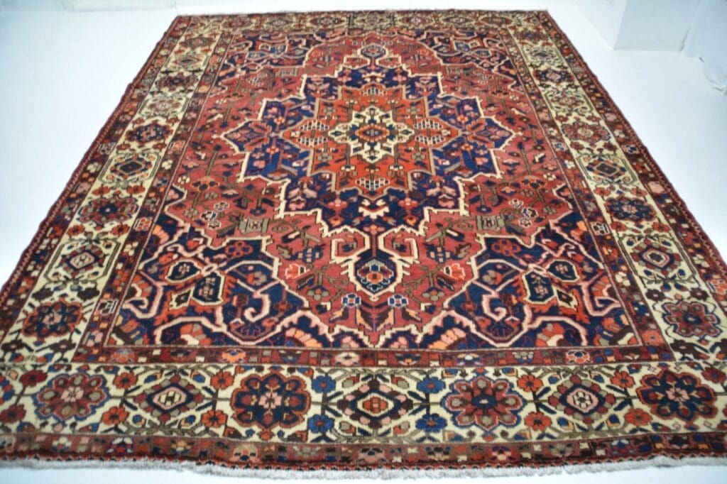 Perserteppich Heriz ca 374 x 300 cm Wolle handgeknüpft