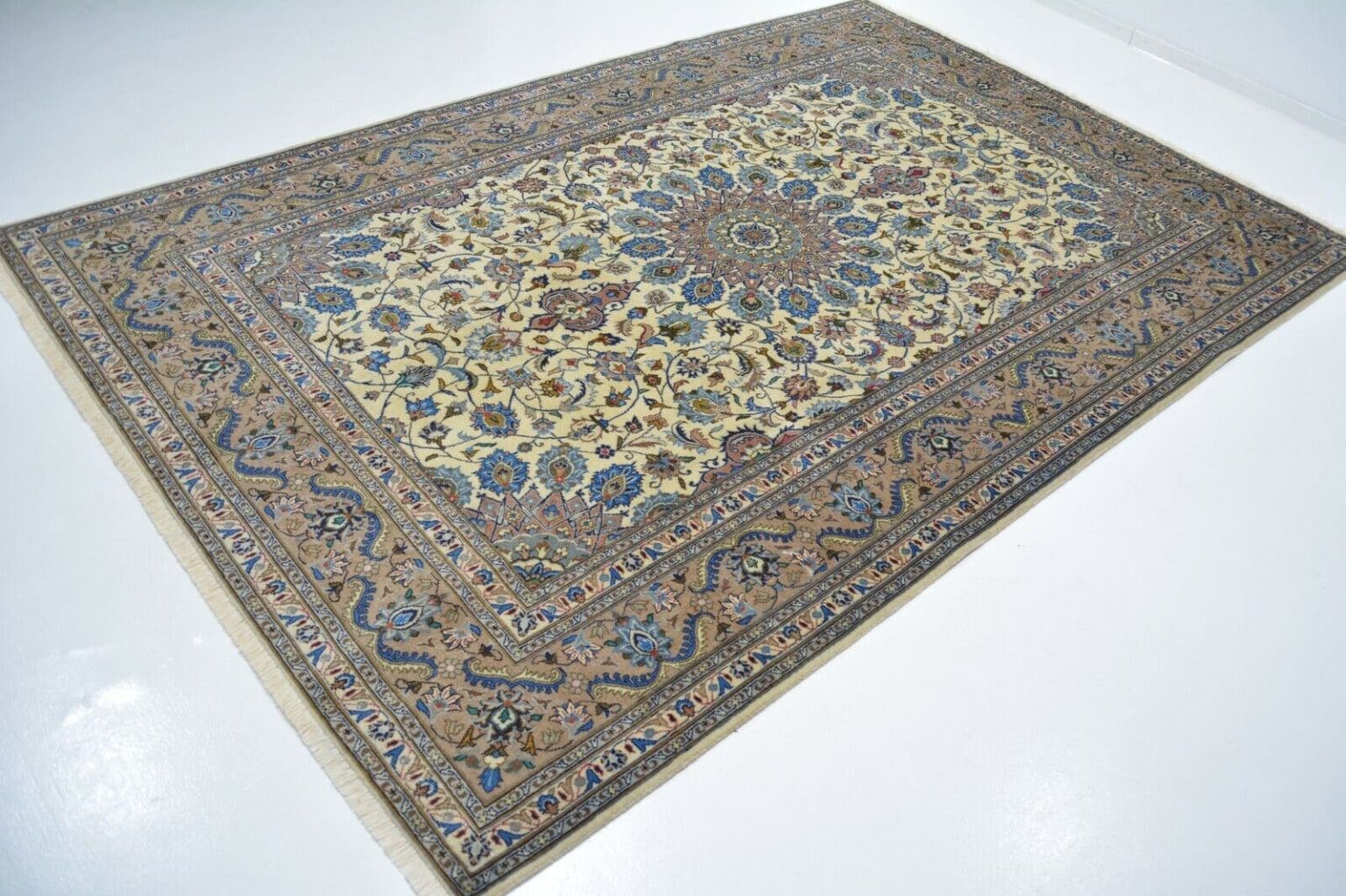 Perserteppich Isfahan ca. 291 x 195 cm Wolle handgeknüpft