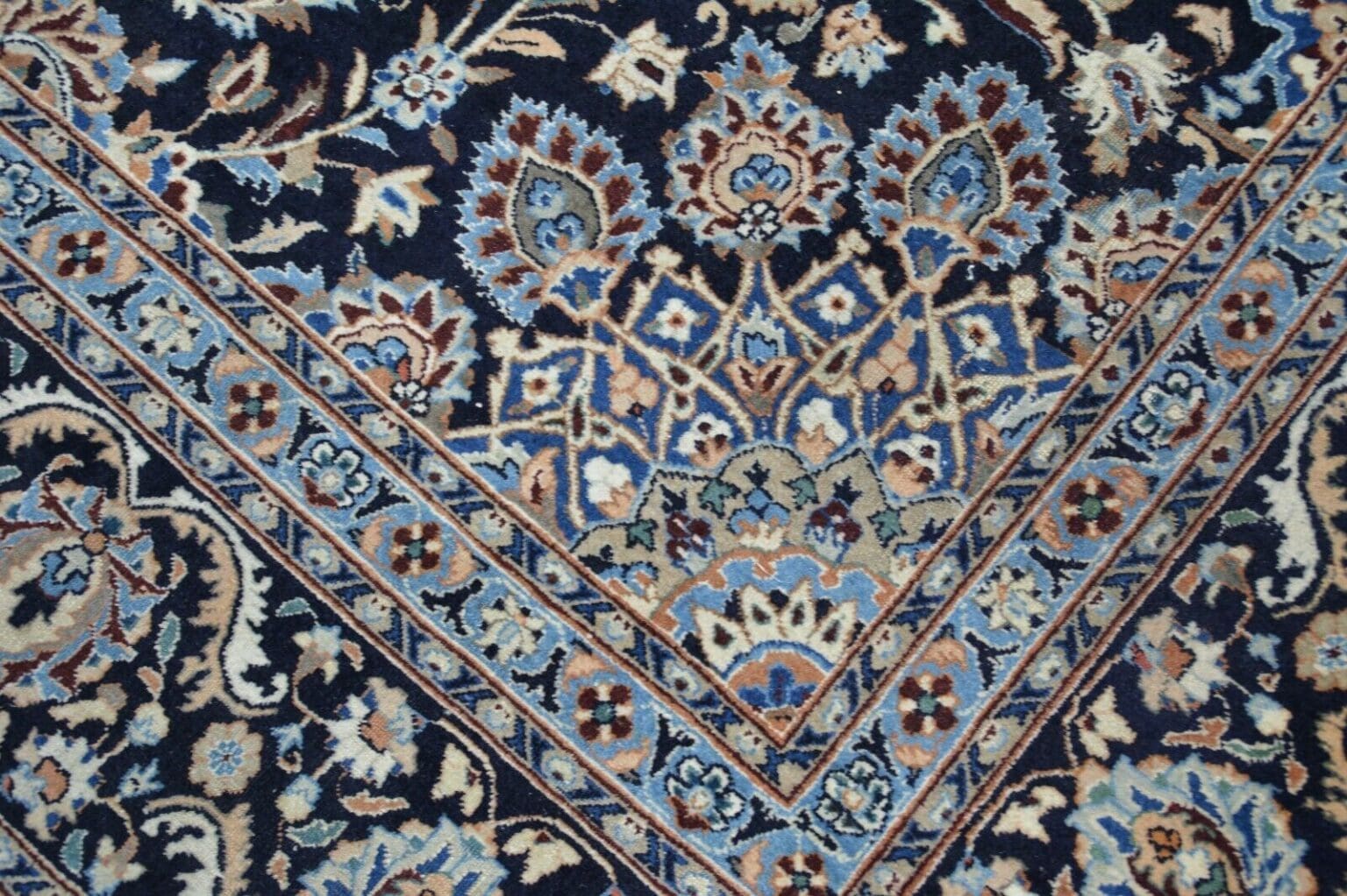 nr-c3963-handgeknupfter-original-kashan-teppich-aus-wolle-ca-407-x-299-cm-7 Perserteppich Kashan ca 407 x 299 cm Wolle handgeknüpft