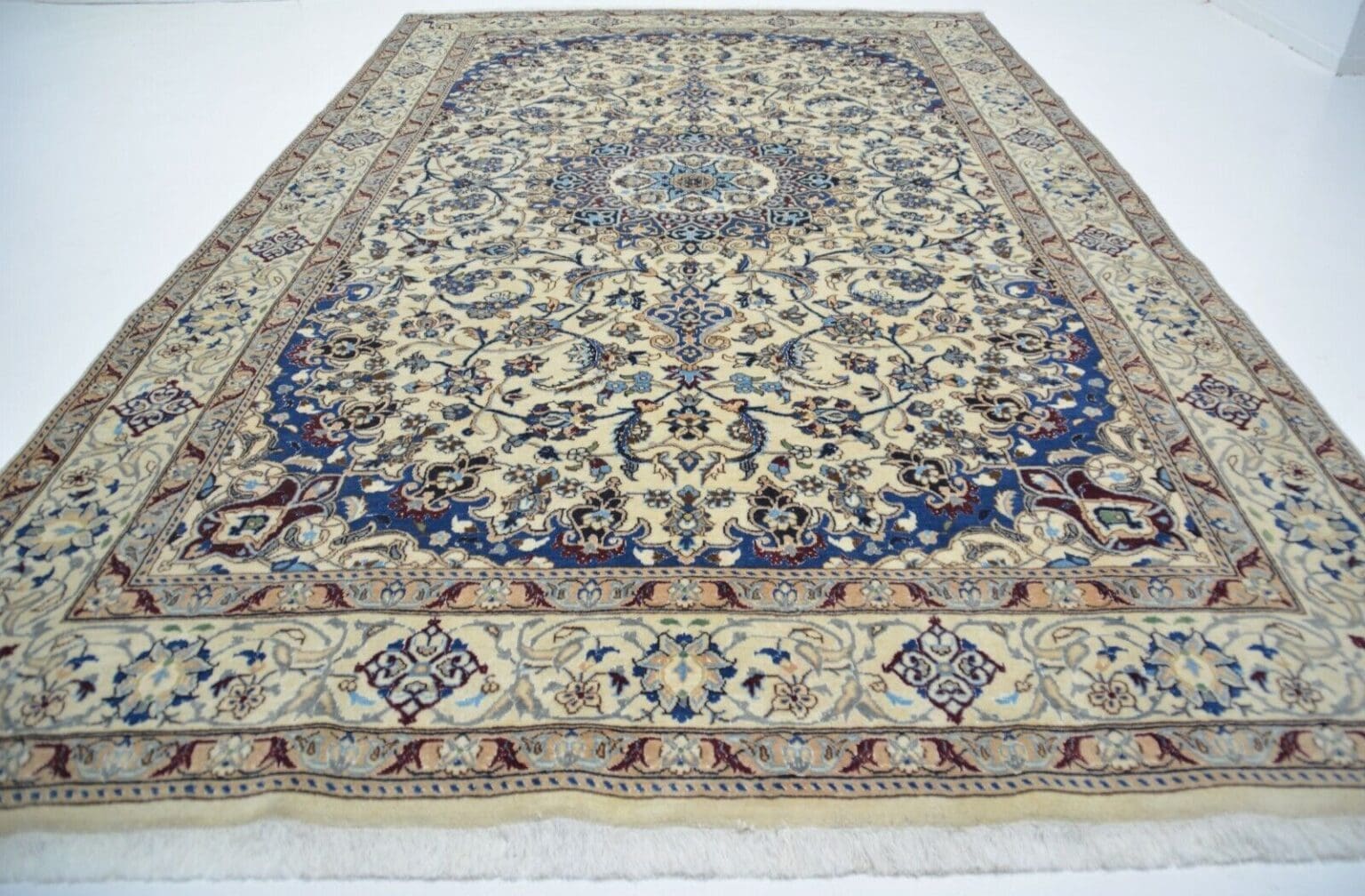 Perserteppich Nain 310 x 194 cm Wolle handgeknüpft