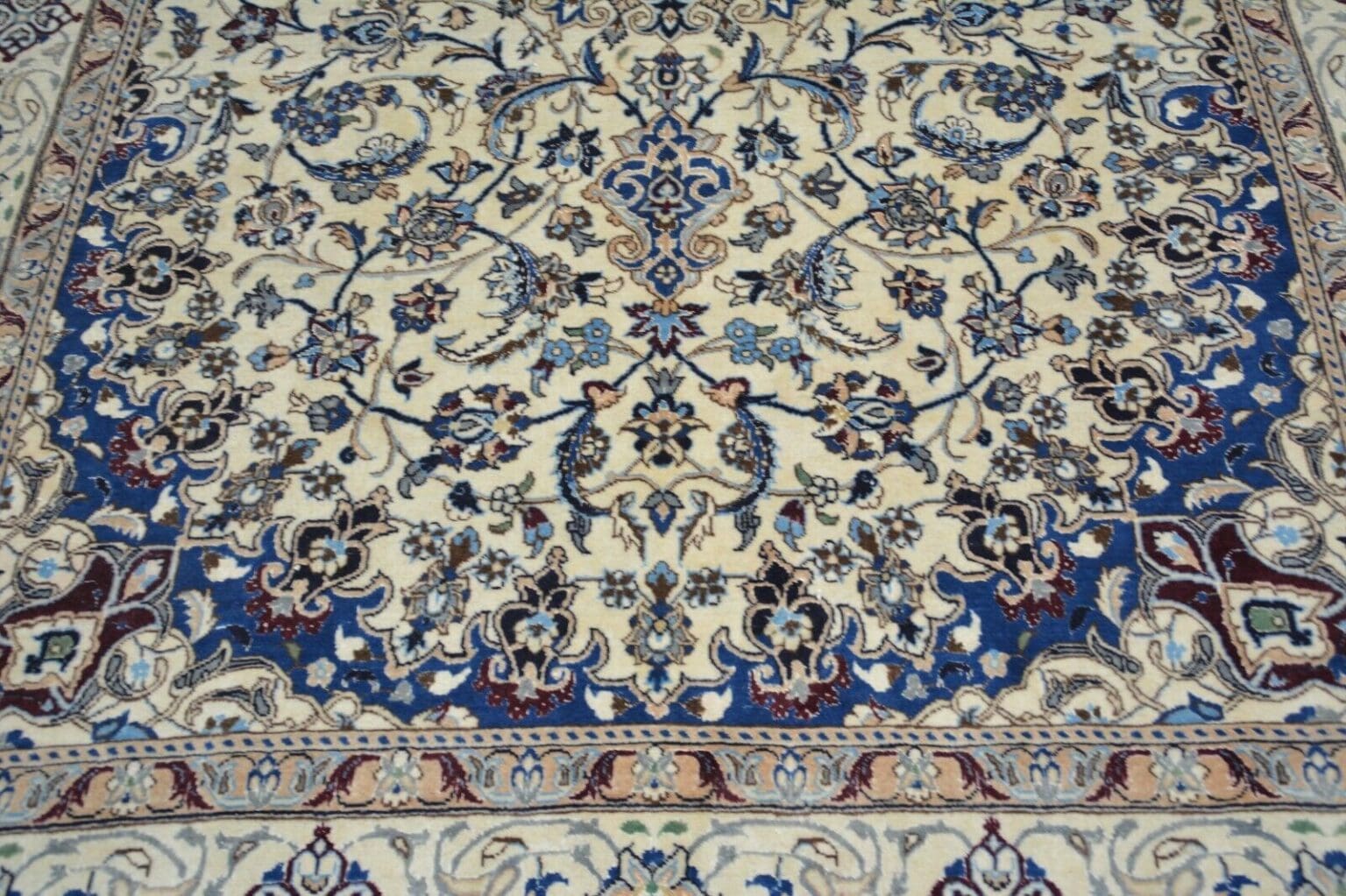 Perserteppich Nain 310 x 194 cm Wolle handgeknüpft