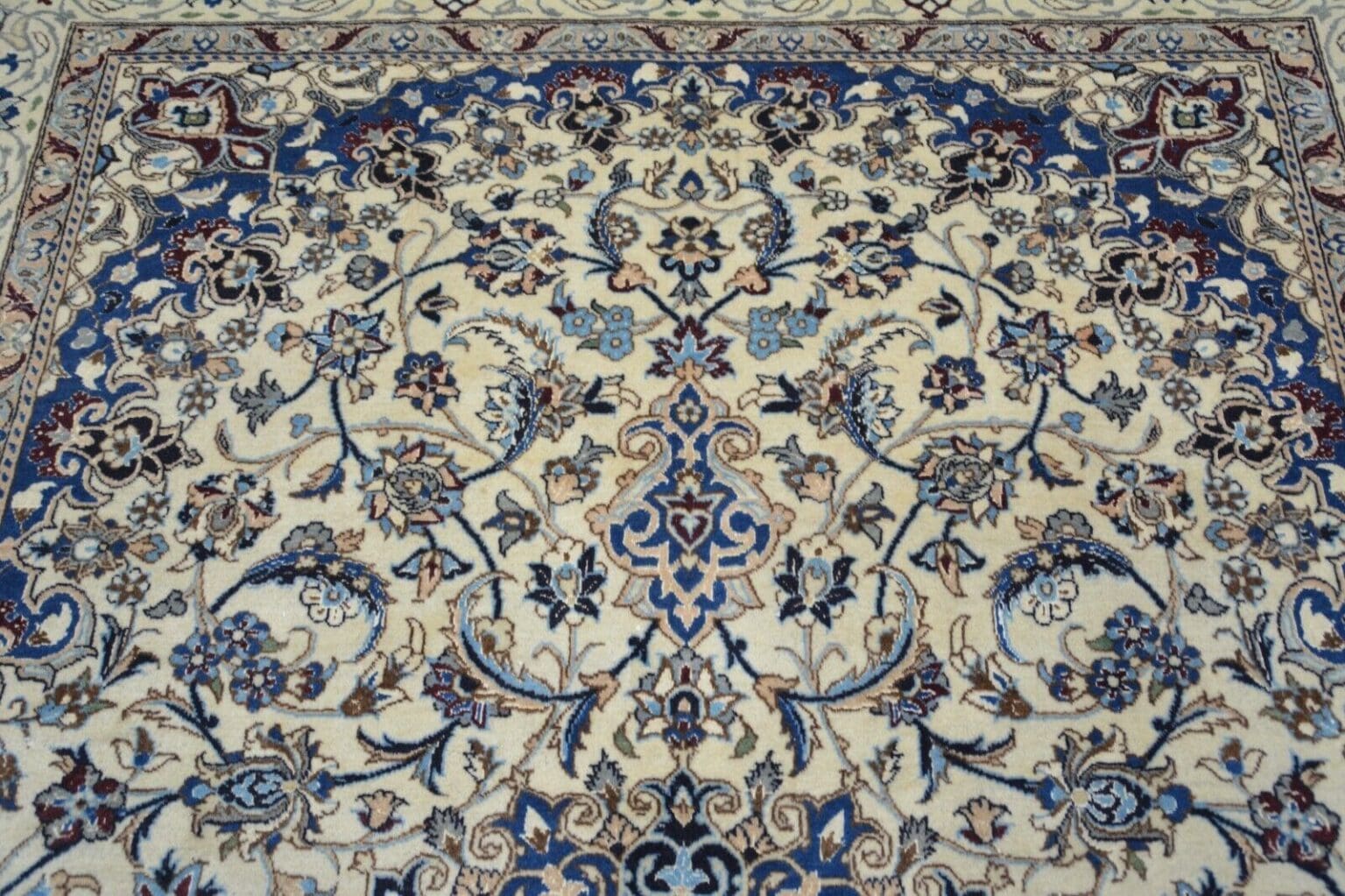 Perserteppich Nain 310 x 194 cm Wolle handgeknüpft