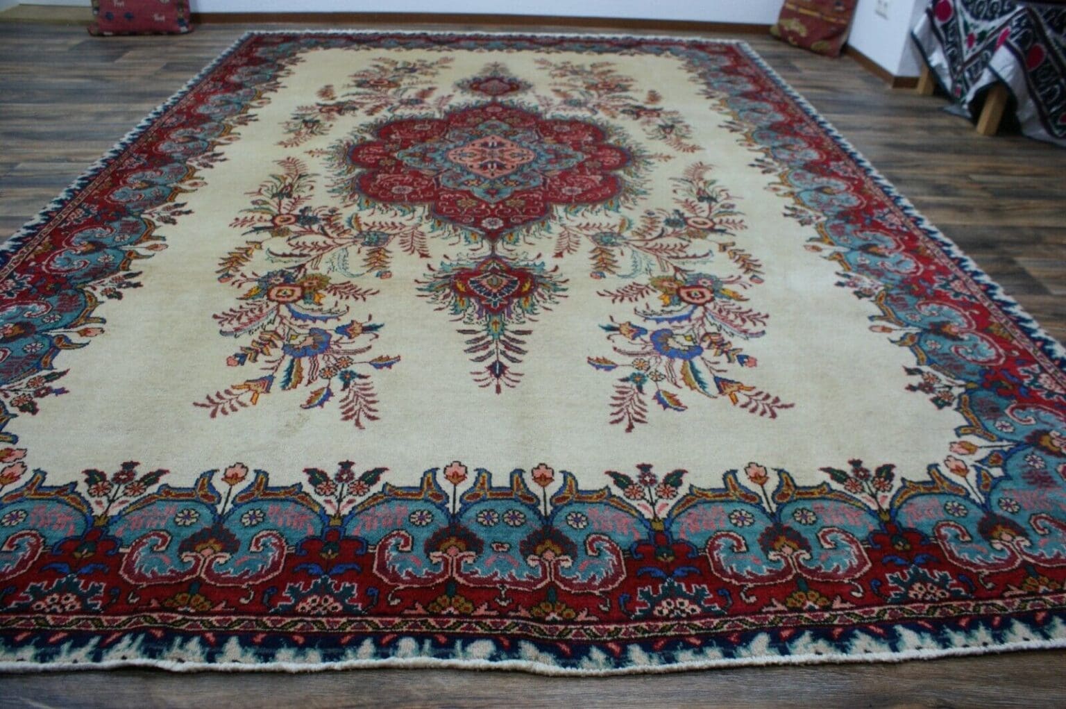 Perserteppich Tabriz ca. 350 x 245 cm Wolle handgeknüpft