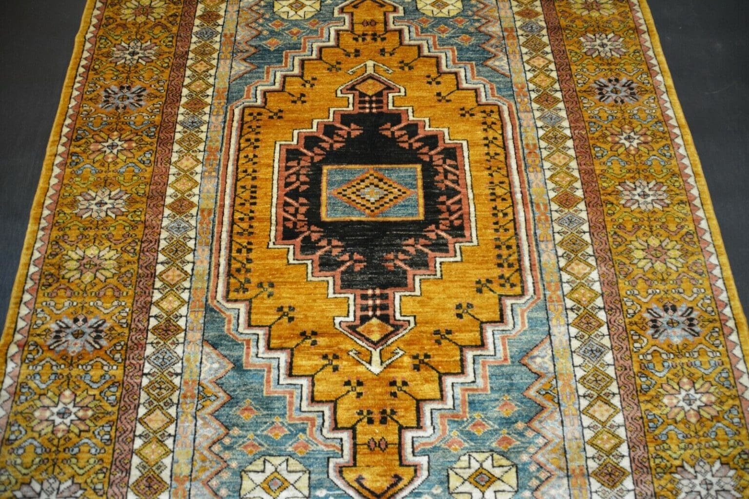 Orientteppich Pakistan 247 x 162 cm Wolle handgeknüpft