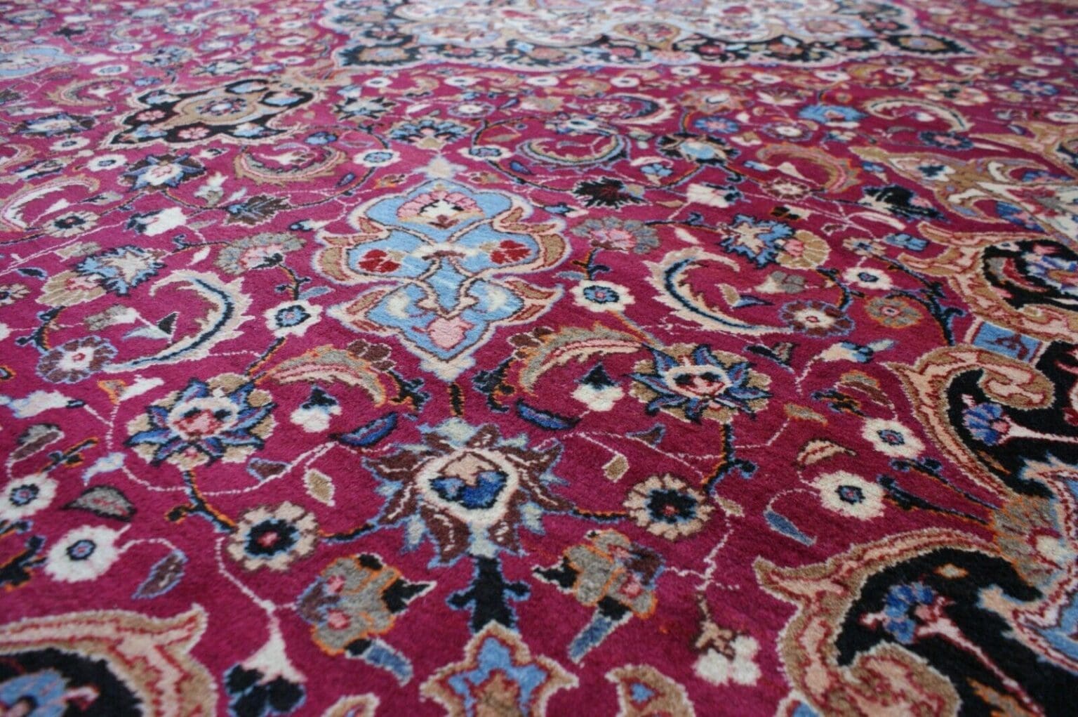 Perserteppich Mashad ca. 352 x 263 cm Wolle handgeknüpft