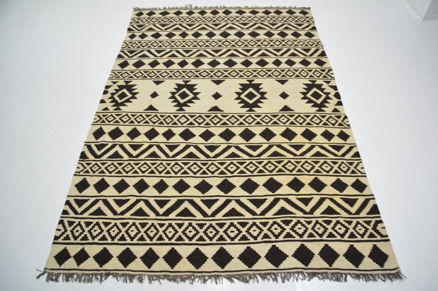 Perserteppich Ghashgai 284 x 183 cm Wolle handgewebt
