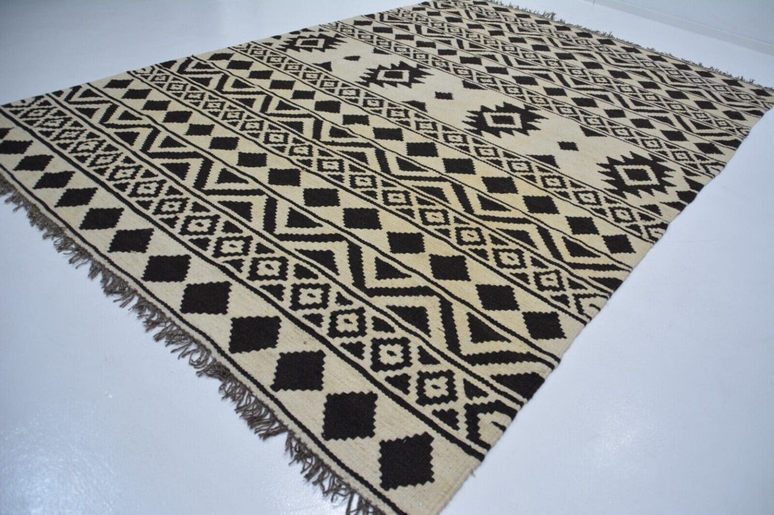 Perserteppich Ghashgai 284 x 183 cm Wolle handgewebt