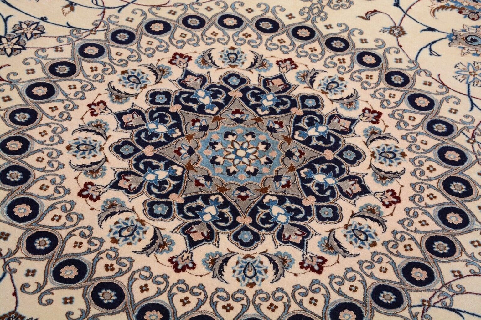Perserteppich Nain 375 x 271 cm Wolle handgeknüpft