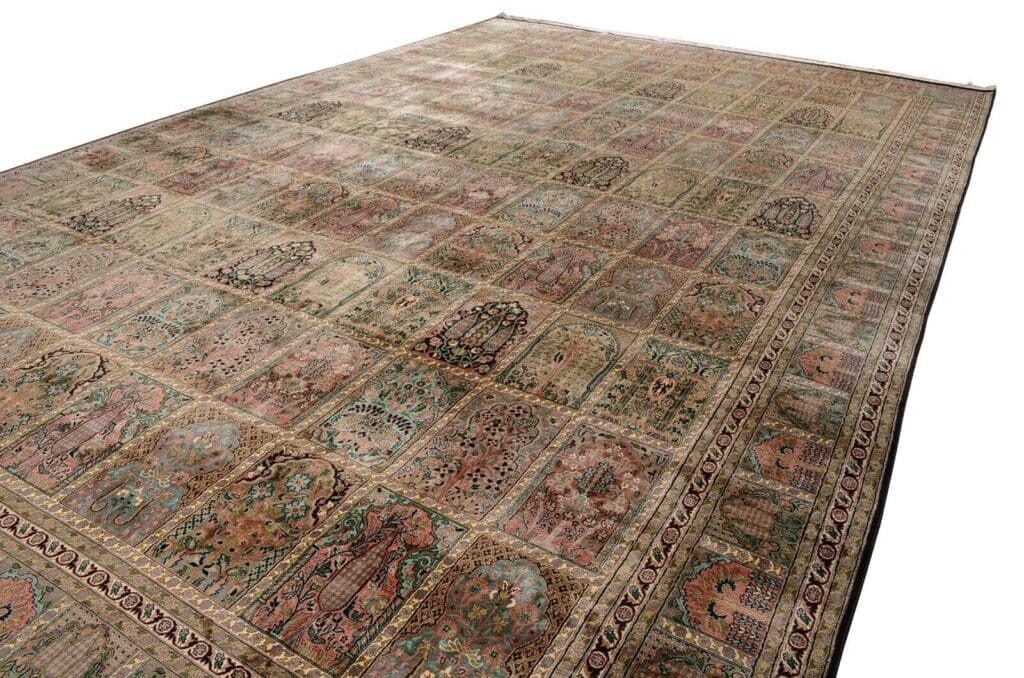 h1-handgeknupfter-orientteppich-in-ubergrobe-mit-feldermotiv-kashmir-552-x-2 Orientteppich Kashmir 552 x 357 cm Viskose handgeknüpft