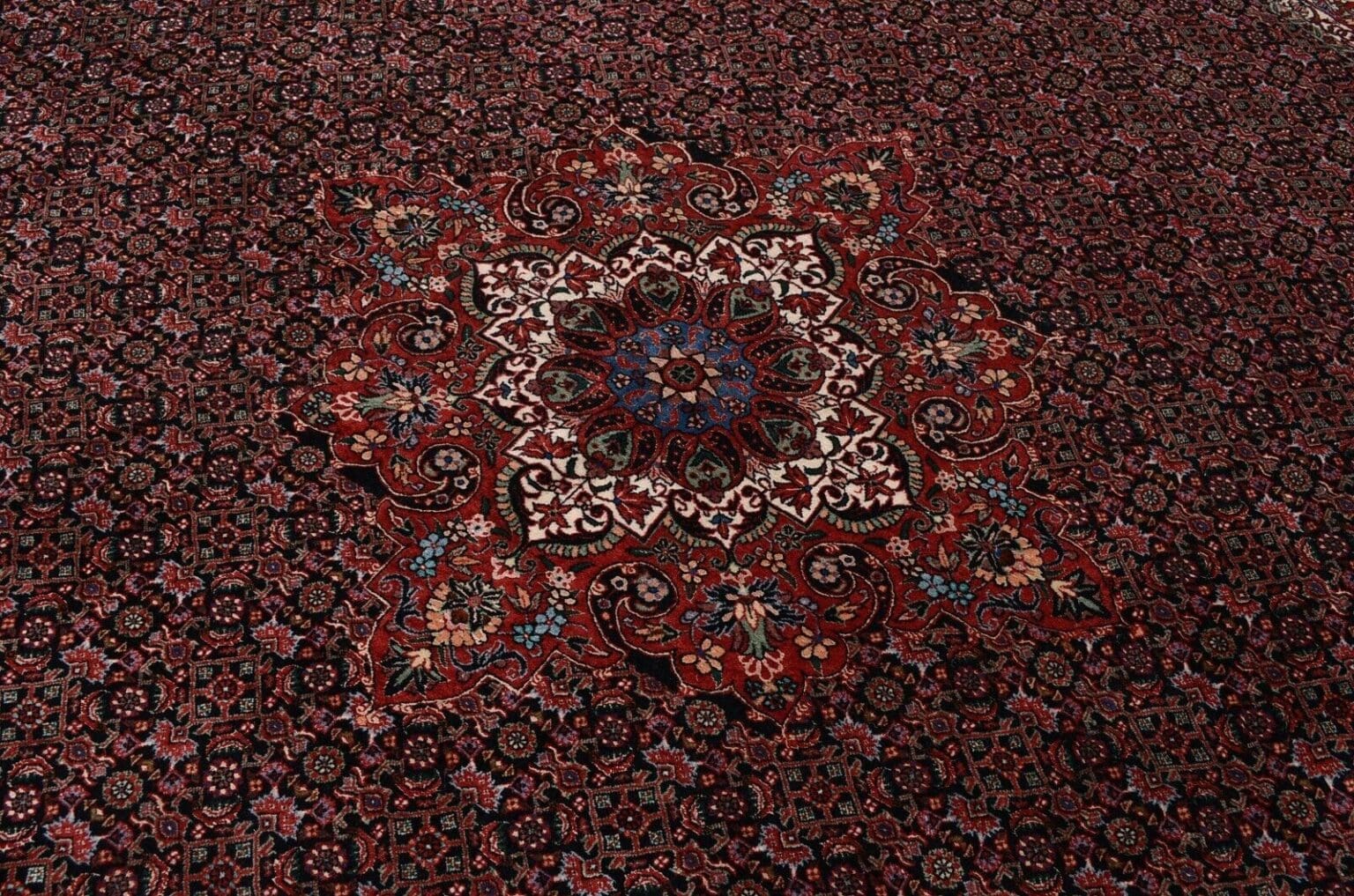 Perserteppich Bidjar Boukan 267 x 267 cm Wolle handgeknüpft