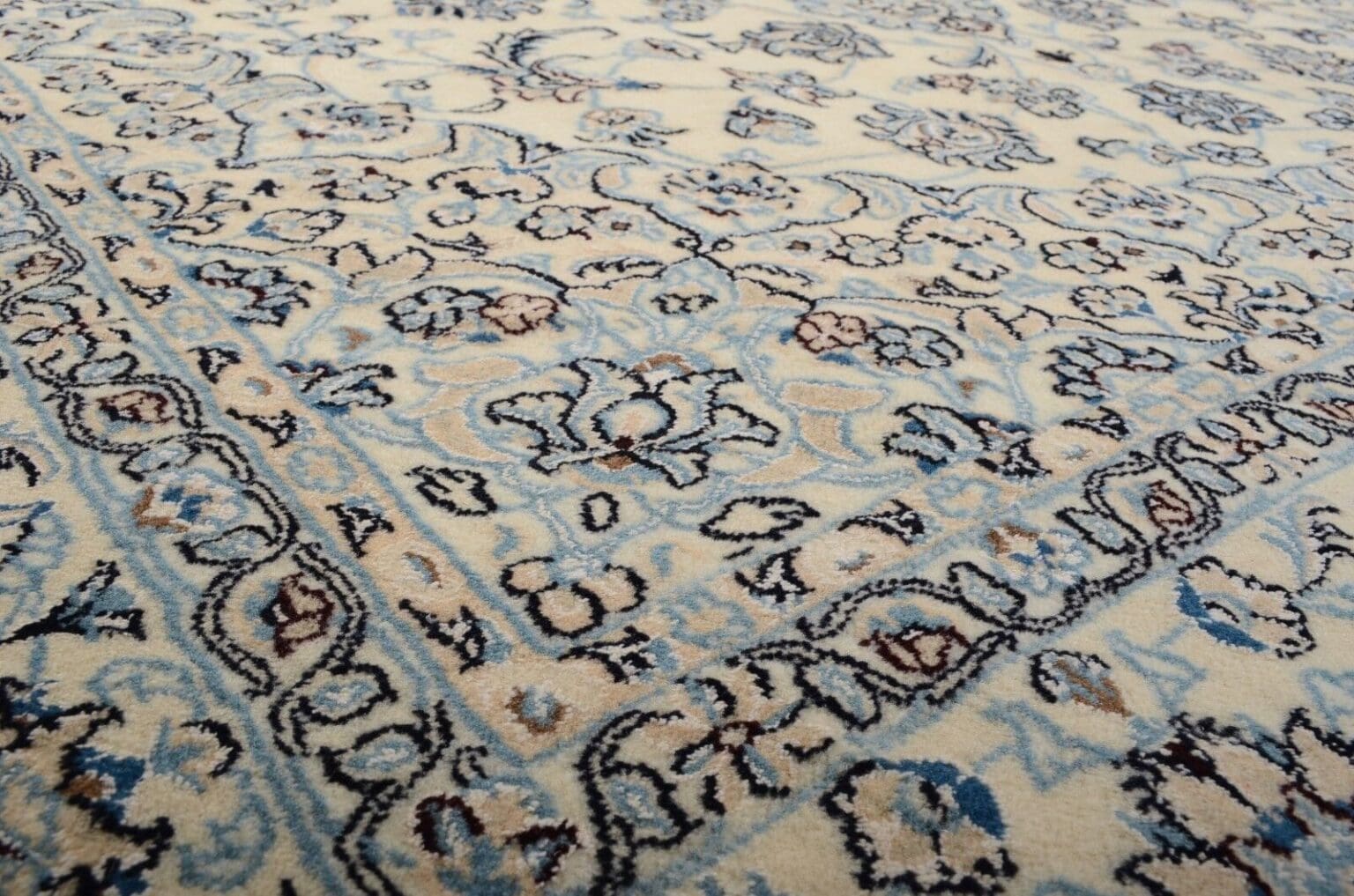Perserteppich Nain 293 x 197 cm Schurwolle handgeknüpft