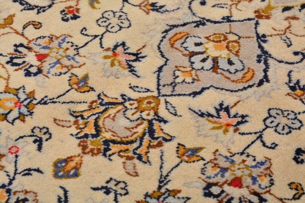 h1-handgeknupfter-orientteppich-perser-kashan-in-beige-350-x-245-cm-neuwertig-5 Perserteppich Kashan 350 x 245 cm Wolle handgeknüpft