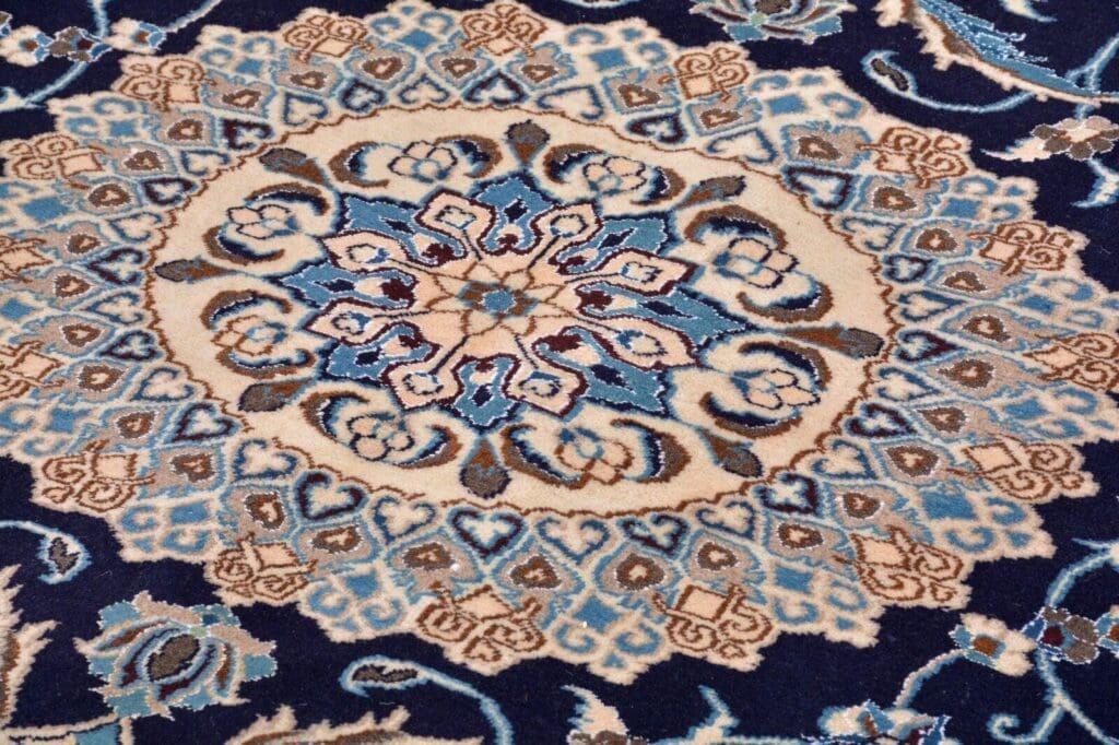 Perserteppich Nain 302 x 196 cm Schurwolle handgeknüpft