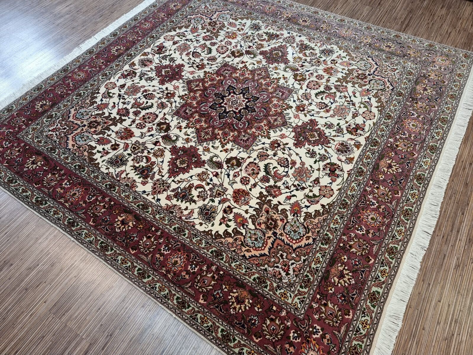 Perserteppich Täbriz 198x196 cm Korkwolle handgeknüpft