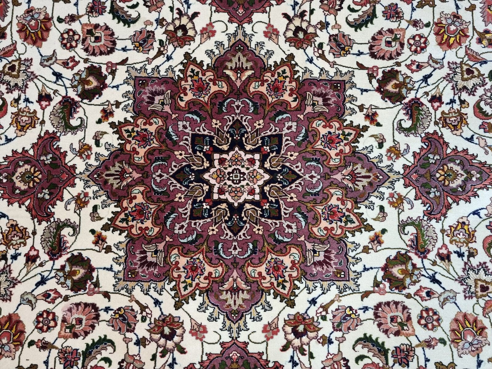 Perserteppich Täbriz 198x196 cm Korkwolle handgeknüpft