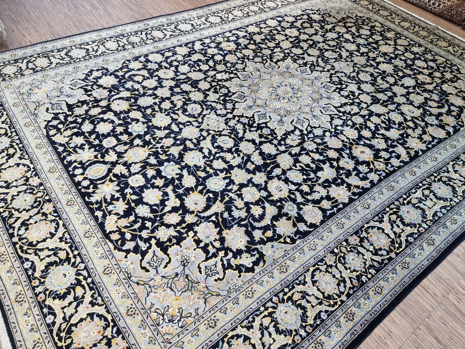 Perserteppich Keshan 440 x 310 cm Wolle handgeknüpft