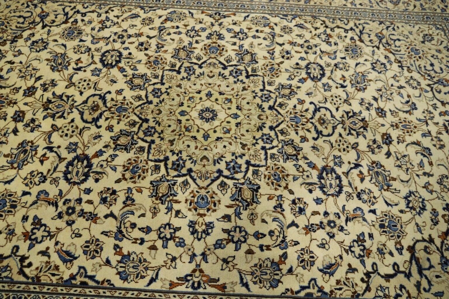 orientteppich-kashan-360-x-243-cm-300000-knoten-100-schurwolle Perserteppich Kashan 360 x 243 cm Wolle handgeknüpft